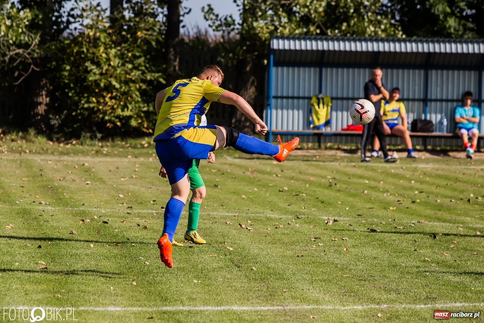 Zdjęcie w galerii na portalu naszraciborz.pl: Rezerwy Owsiszcz Ruch pokonały i komplet punktów zainkasowały [FOTO] wiadomości z regionu