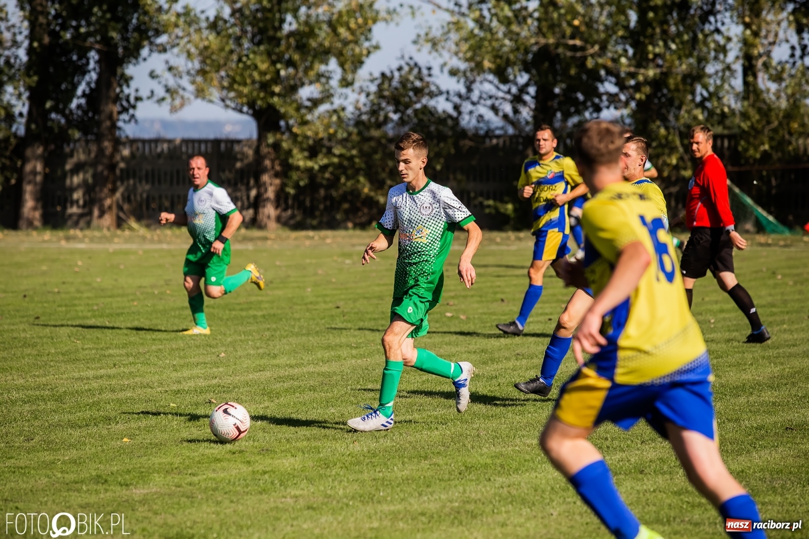 Zdjęcie w galerii na portalu naszraciborz.pl: Rezerwy Owsiszcz Ruch pokonały i komplet punktów zainkasowały [FOTO] wiadomości z regionu