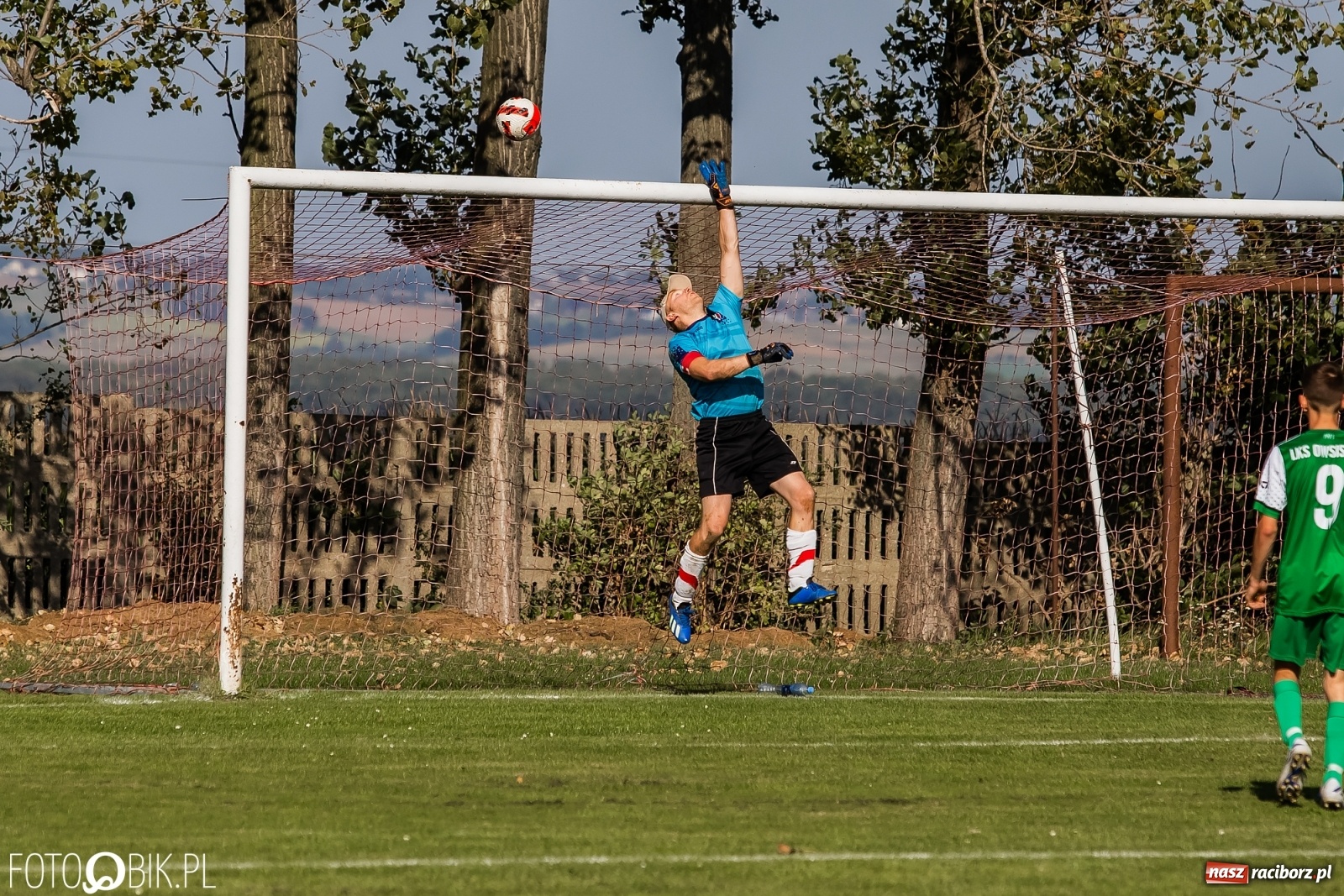 Zdjęcie w galerii na portalu naszraciborz.pl: Rezerwy Owsiszcz Ruch pokonały i komplet punktów zainkasowały [FOTO] wiadomości z regionu