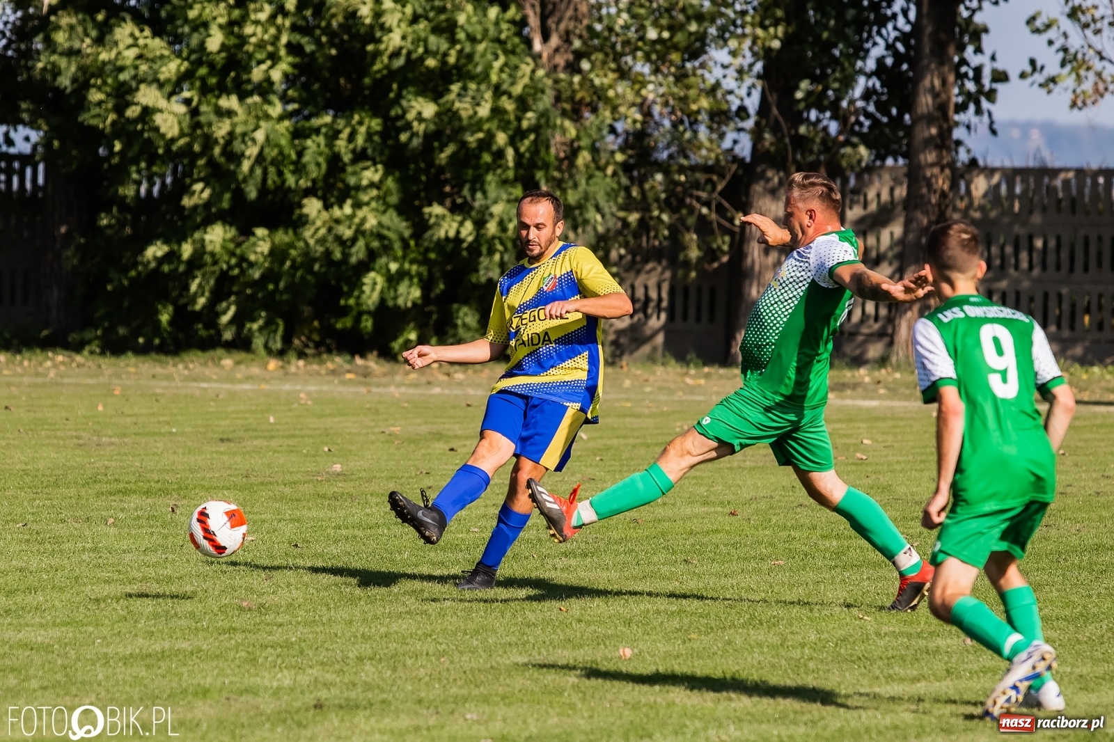 Zdjęcie w galerii na portalu naszraciborz.pl: Rezerwy Owsiszcz Ruch pokonały i komplet punktów zainkasowały [FOTO] wiadomości z regionu
