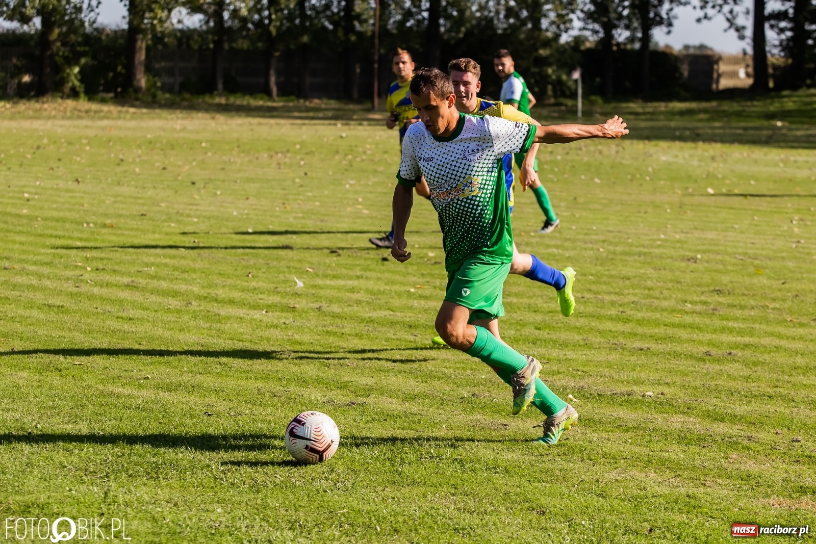Zdjęcie w galerii na portalu naszraciborz.pl: Rezerwy Owsiszcz Ruch pokonały i komplet punktów zainkasowały [FOTO] wiadomości z regionu