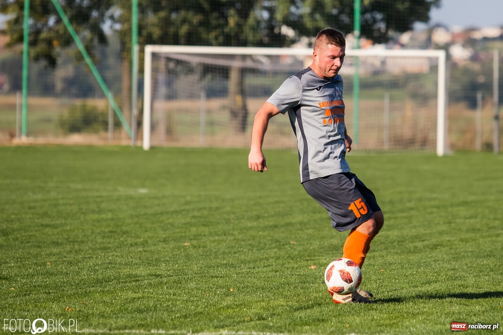 Zdjęcie w galerii na portalu naszraciborz.pl: Mury Fortecy za grube dla Borucina [FOTO] wiadomości z regionu