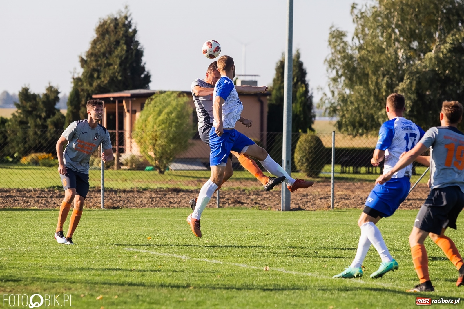 Zdjęcie w galerii na portalu naszraciborz.pl: Mury Fortecy za grube dla Borucina [FOTO] wiadomości z regionu
