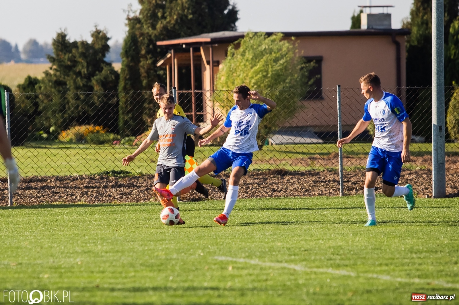 Zdjęcie w galerii na portalu naszraciborz.pl: Mury Fortecy za grube dla Borucina [FOTO] wiadomości z regionu