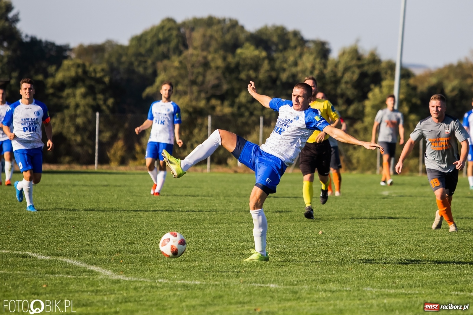 Zdjęcie w galerii na portalu naszraciborz.pl: Mury Fortecy za grube dla Borucina [FOTO] wiadomości z regionu