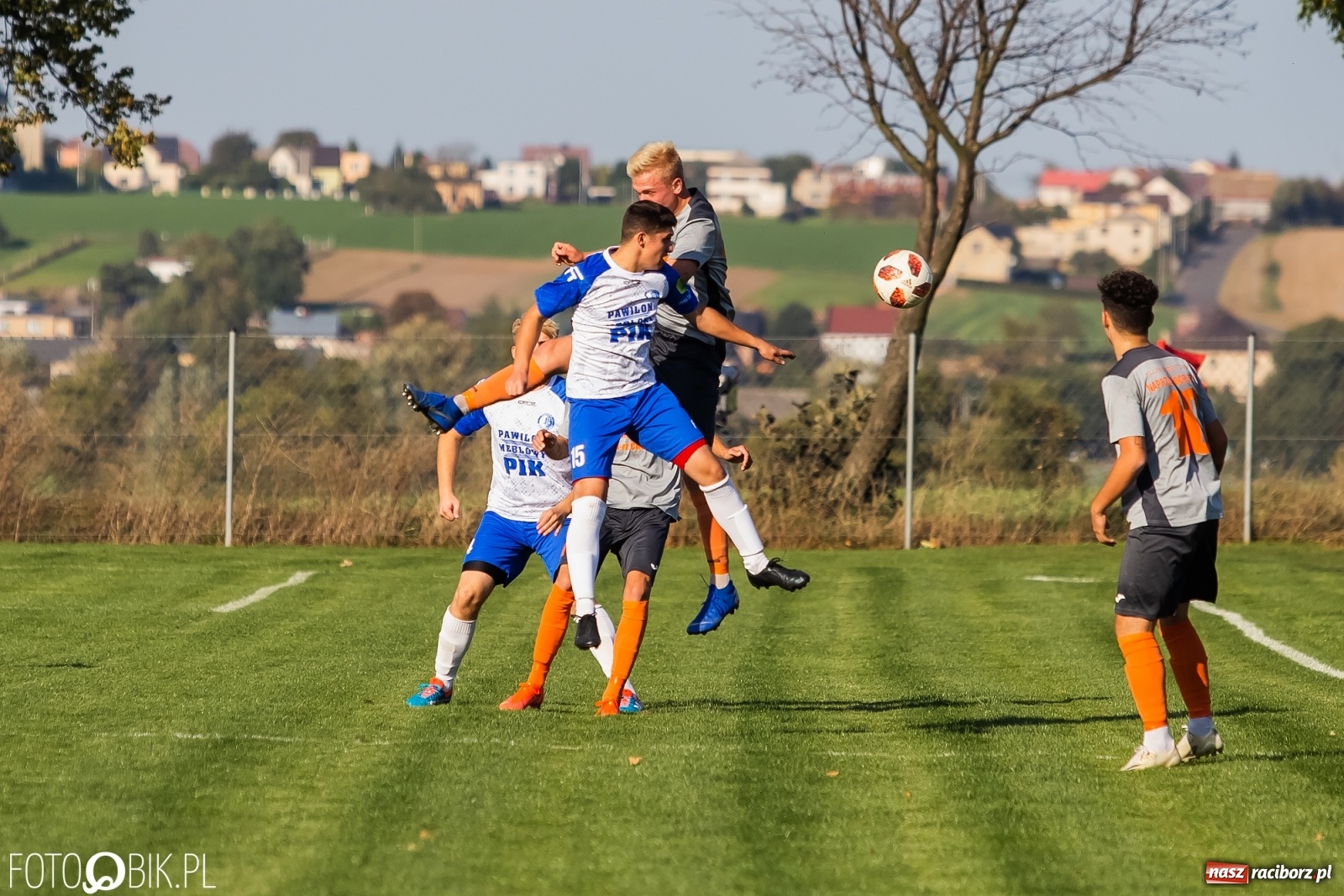 Zdjęcie w galerii na portalu naszraciborz.pl: Mury Fortecy za grube dla Borucina [FOTO] wiadomości z regionu