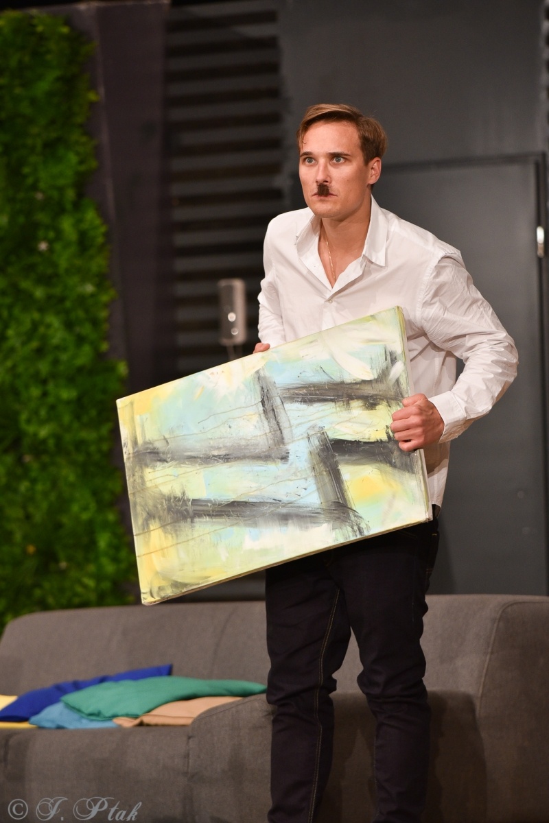 Zdjęcie w galerii na portalu naszraciborz.pl: Wąsik, czyli komedia w doborowej obsadzie na scenie RCK wiadomości z regionu