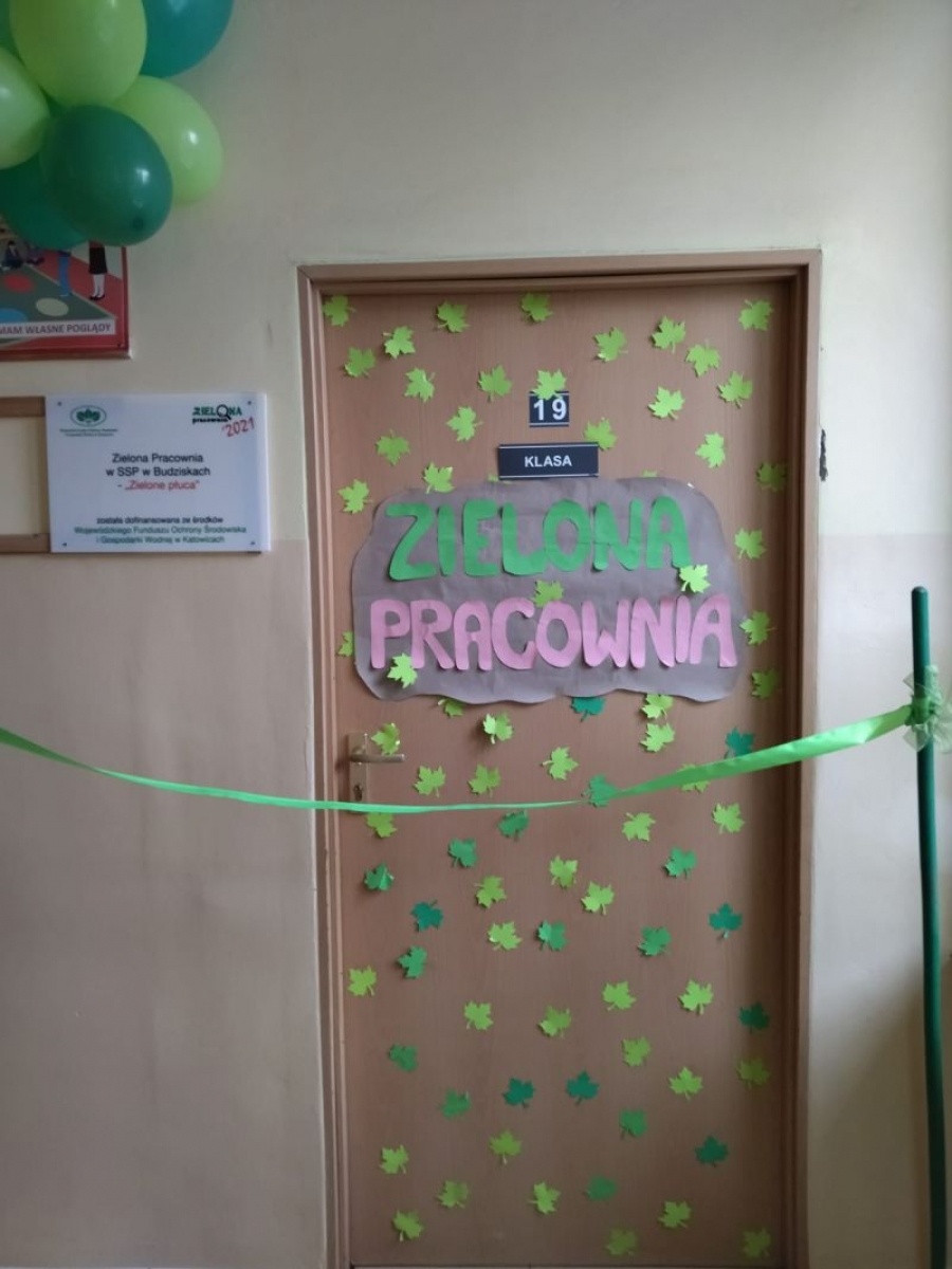 Zdjęcie w galerii na portalu naszraciborz.pl: W szkole w Budziskach otwarto Zieloną Pracownię wiadomości z regionu
