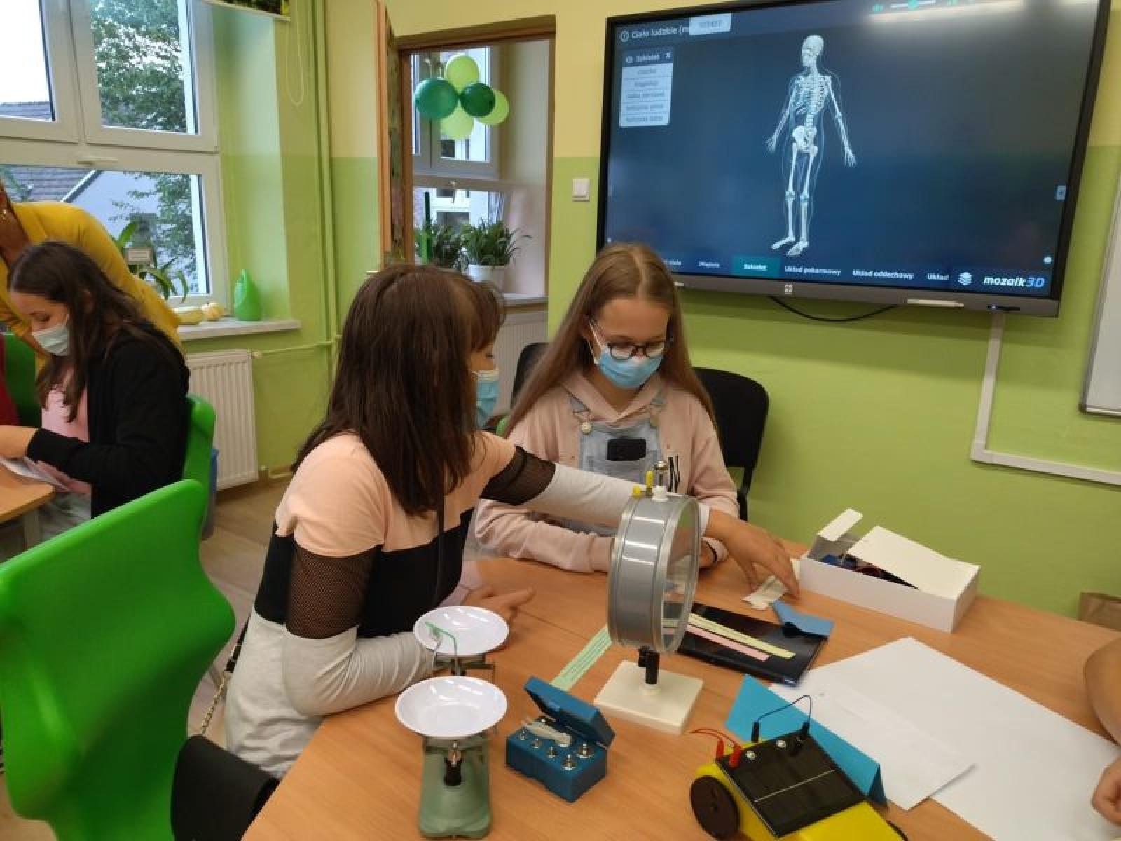 Zdjęcie w galerii na portalu naszraciborz.pl: W szkole w Budziskach otwarto Zieloną Pracownię wiadomości z regionu