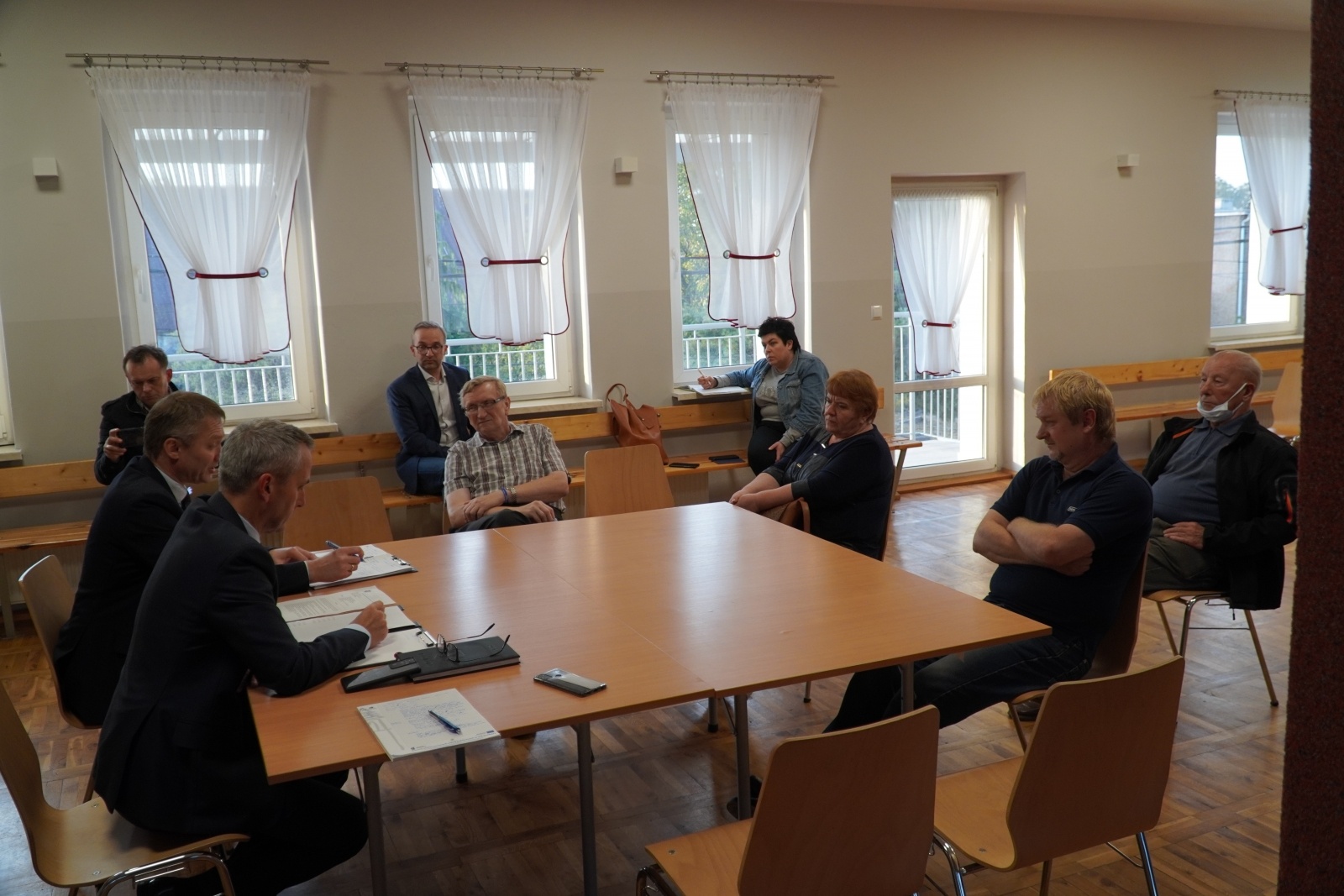 Zdjęcie w galerii na portalu naszraciborz.pl: Miedonia już po spotkaniu z prezydentem. Lista zgłoszonych problemów wiadomości z regionu