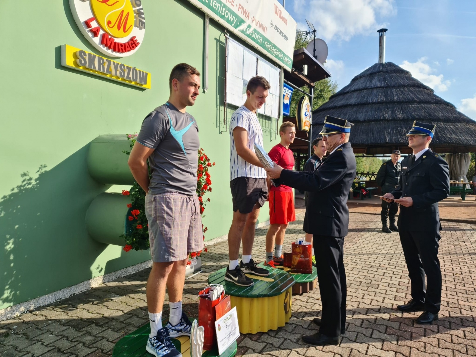 Zdjęcie w galerii na portalu naszraciborz.pl: Strażak z Raciborza wicemistrzem Śląska w tenisie ziemnym wiadomości z regionu