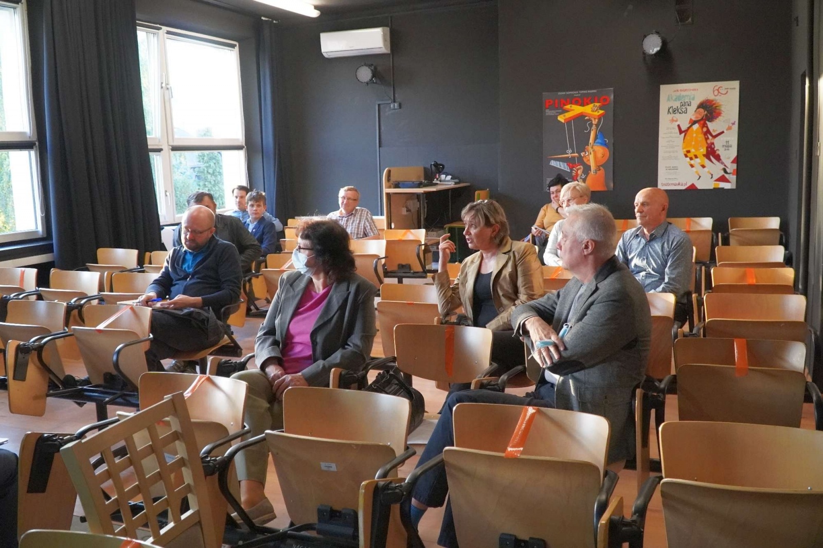 Zdjęcie w galerii na portalu naszraciborz.pl: Prezydent na Ostrogu. Przyszło dziewięć osób i trzech radnych wiadomości z regionu