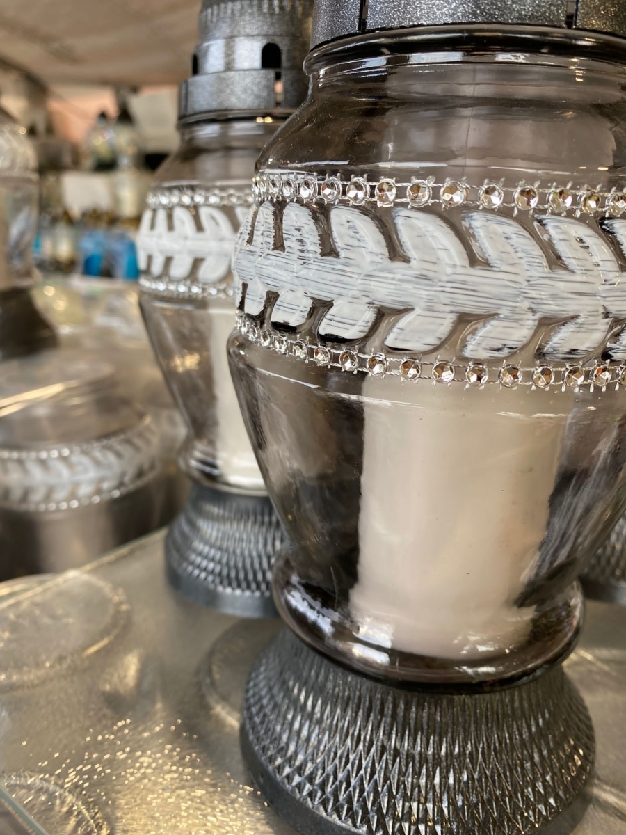 Zdjęcie w galerii na portalu naszraciborz.pl: Przy Auchan ruszył największy w mieście kiermasz przed Wszystkimi Świętymi wiadomości z regionu