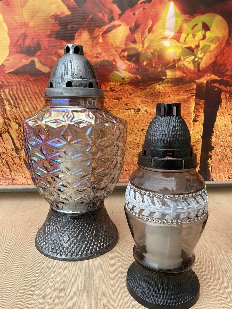 Zdjęcie w galerii na portalu naszraciborz.pl: Przy Auchan ruszył największy w mieście kiermasz przed Wszystkimi Świętymi wiadomości z regionu