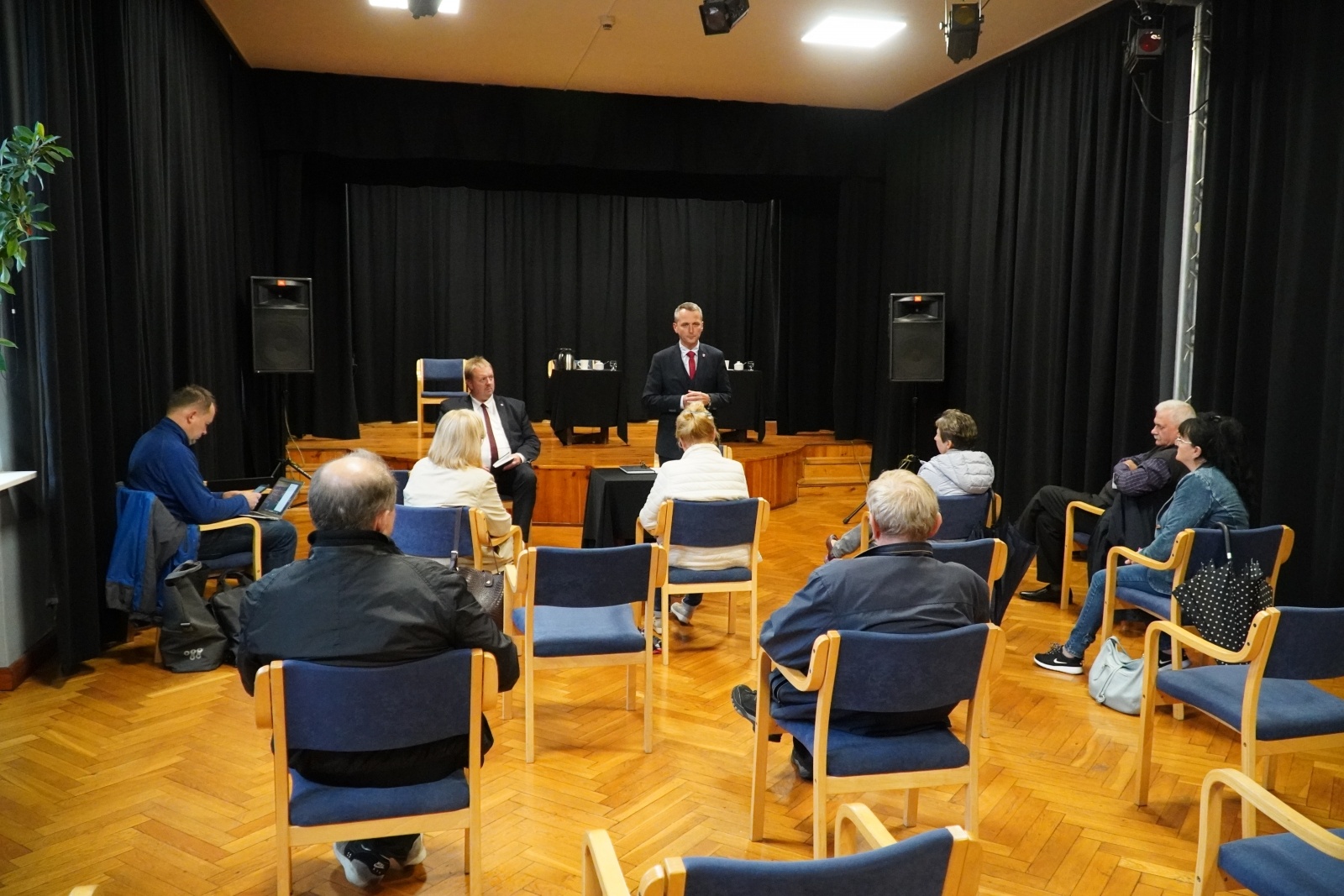 Zdjęcie w galerii na portalu naszraciborz.pl: Objazd miasta trwa. Prezydent w parafii św. Mikołaja wiadomości z regionu