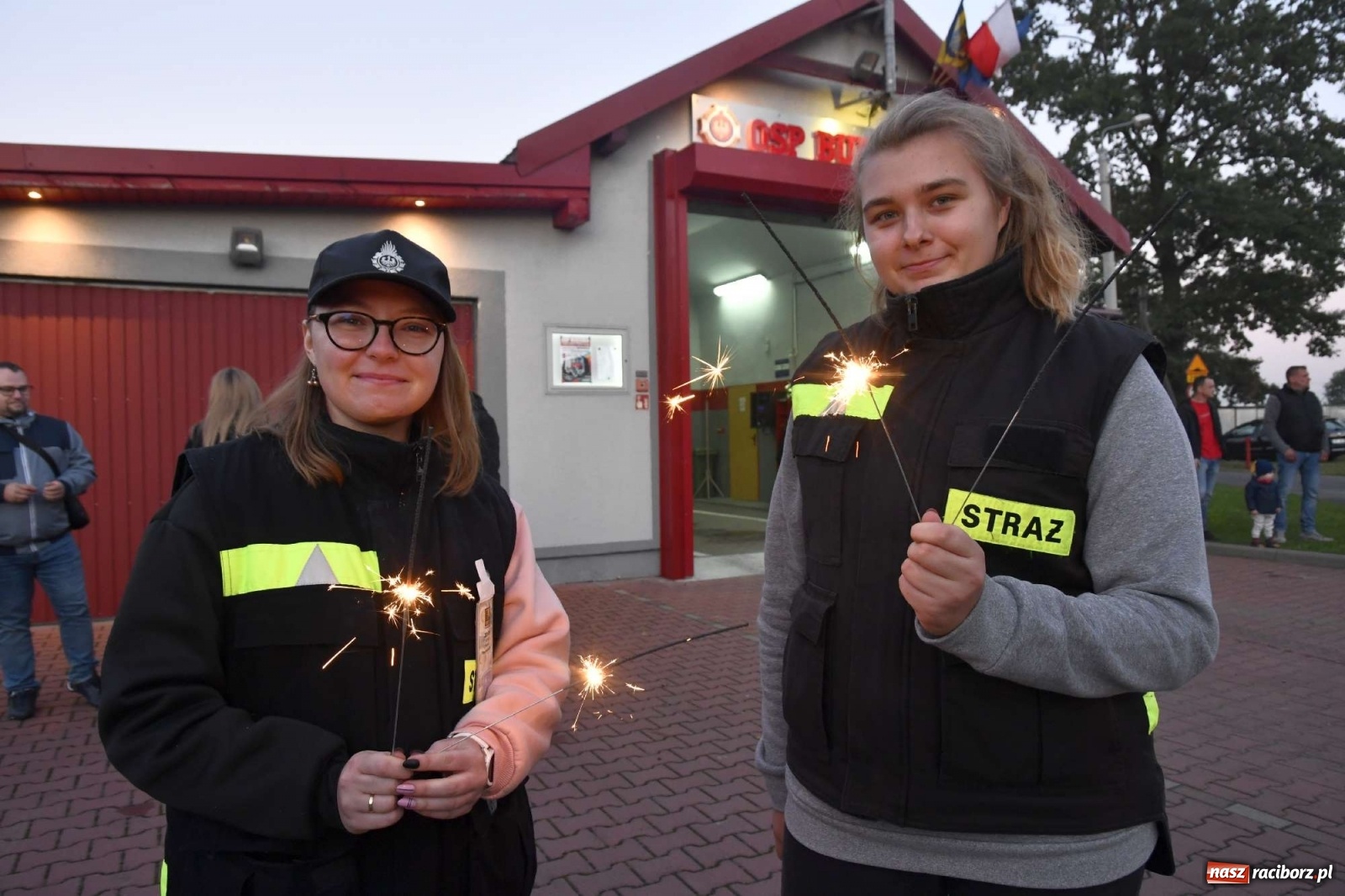 Zdjęcie w galerii na portalu naszraciborz.pl: Wielka feta w Budziskach. Pierwszy raz w historii wieś ma nowy wóz strażacki wiadomości z regionu