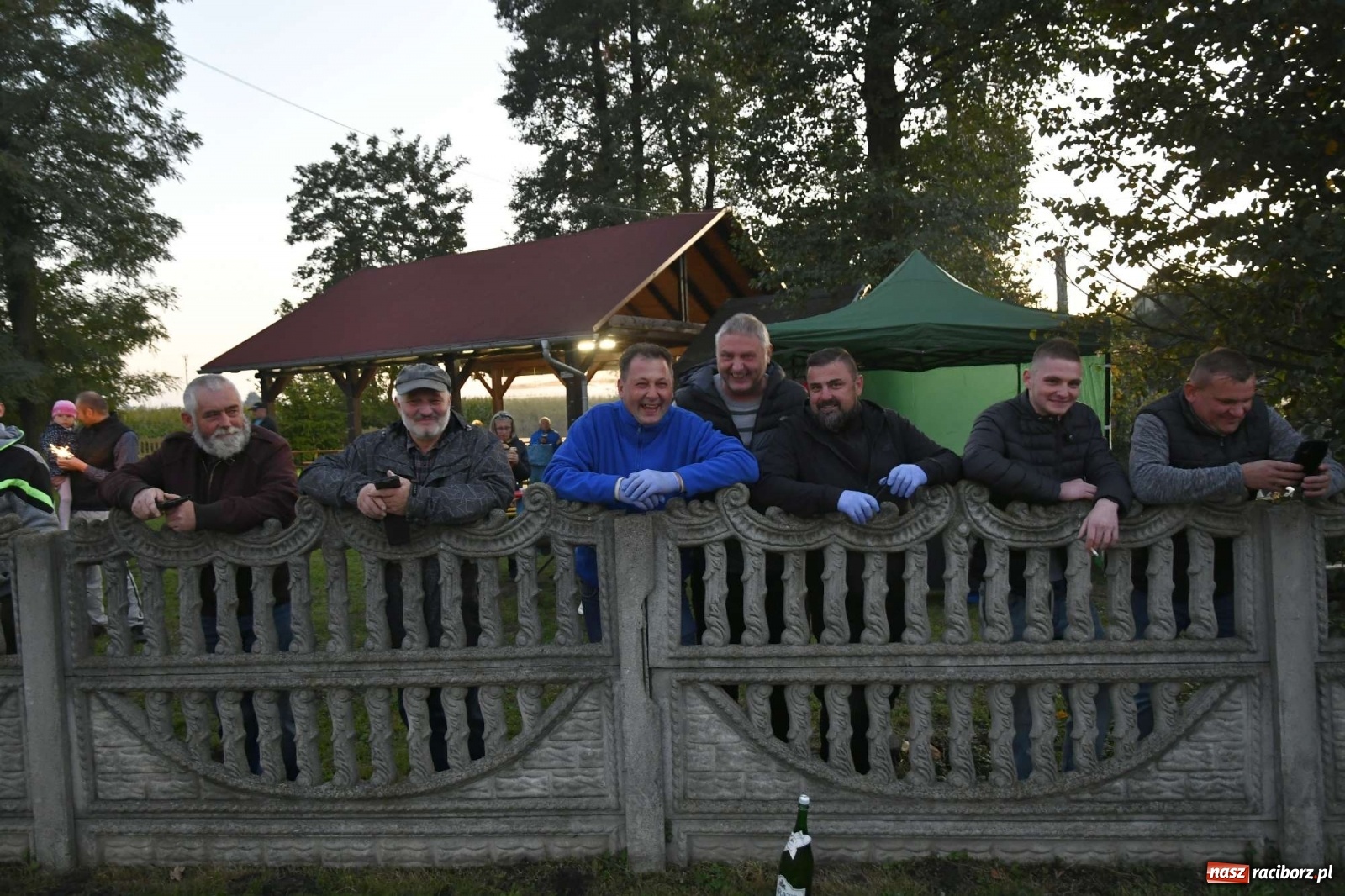 Zdjęcie w galerii na portalu naszraciborz.pl: Wielka feta w Budziskach. Pierwszy raz w historii wieś ma nowy wóz strażacki wiadomości z regionu