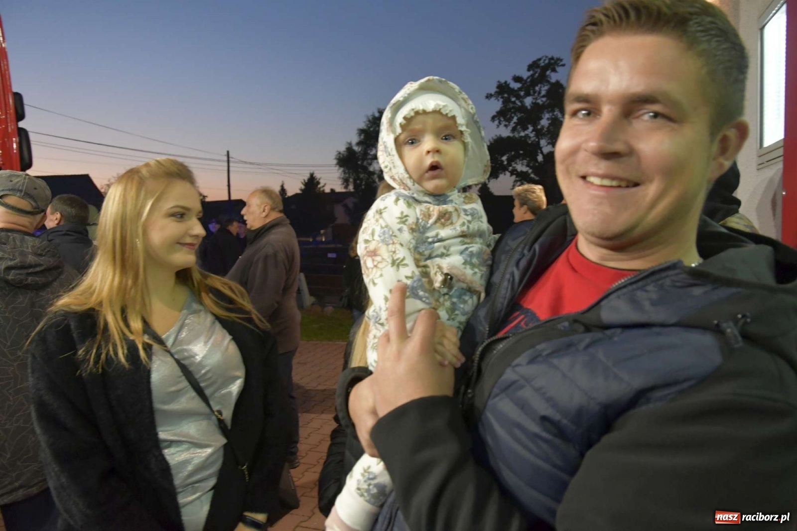 Zdjęcie w galerii na portalu naszraciborz.pl: Wielka feta w Budziskach. Pierwszy raz w historii wieś ma nowy wóz strażacki wiadomości z regionu