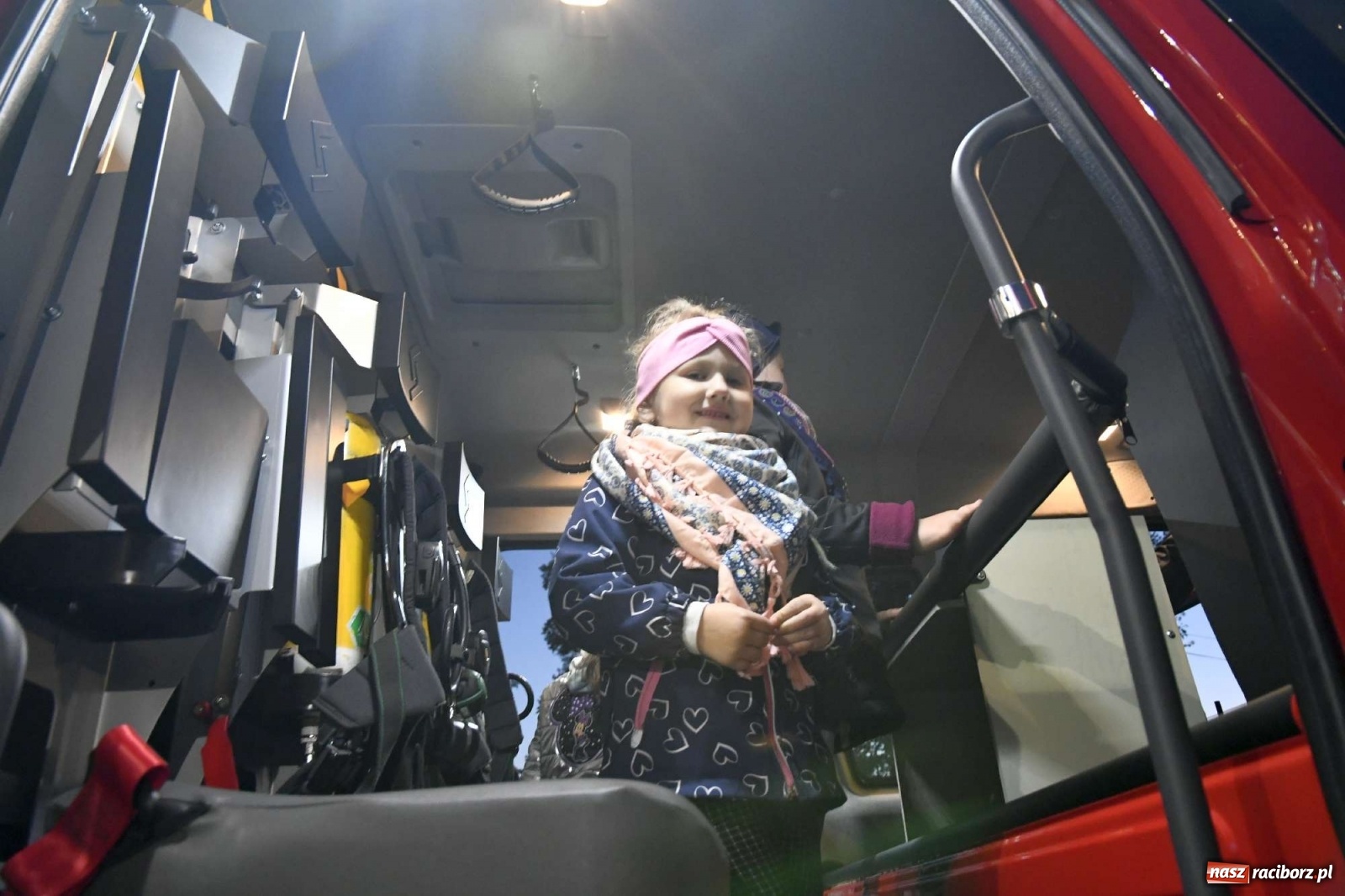 Zdjęcie w galerii na portalu naszraciborz.pl: Wielka feta w Budziskach. Pierwszy raz w historii wieś ma nowy wóz strażacki wiadomości z regionu