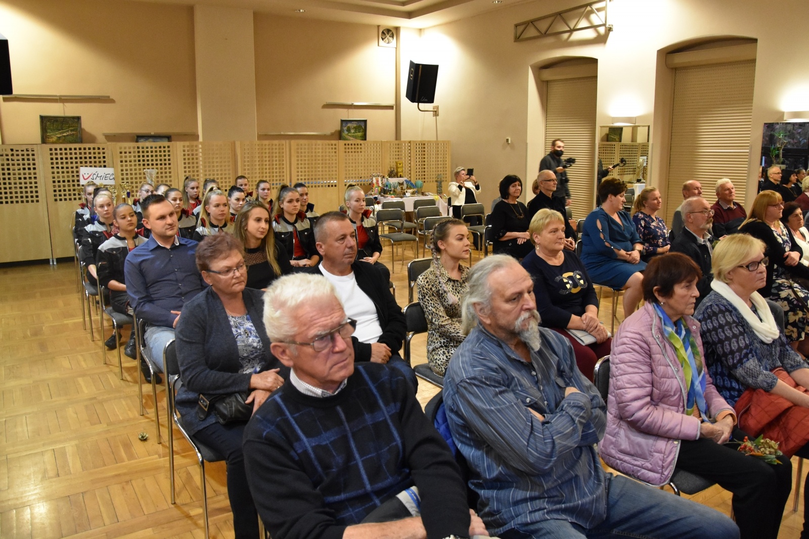 Zdjęcie w galerii na portalu naszraciborz.pl: Gmina Krzyżanowice weszła w nowy rok kulturalny. Wójt wręczył nagrody wiadomości z regionu