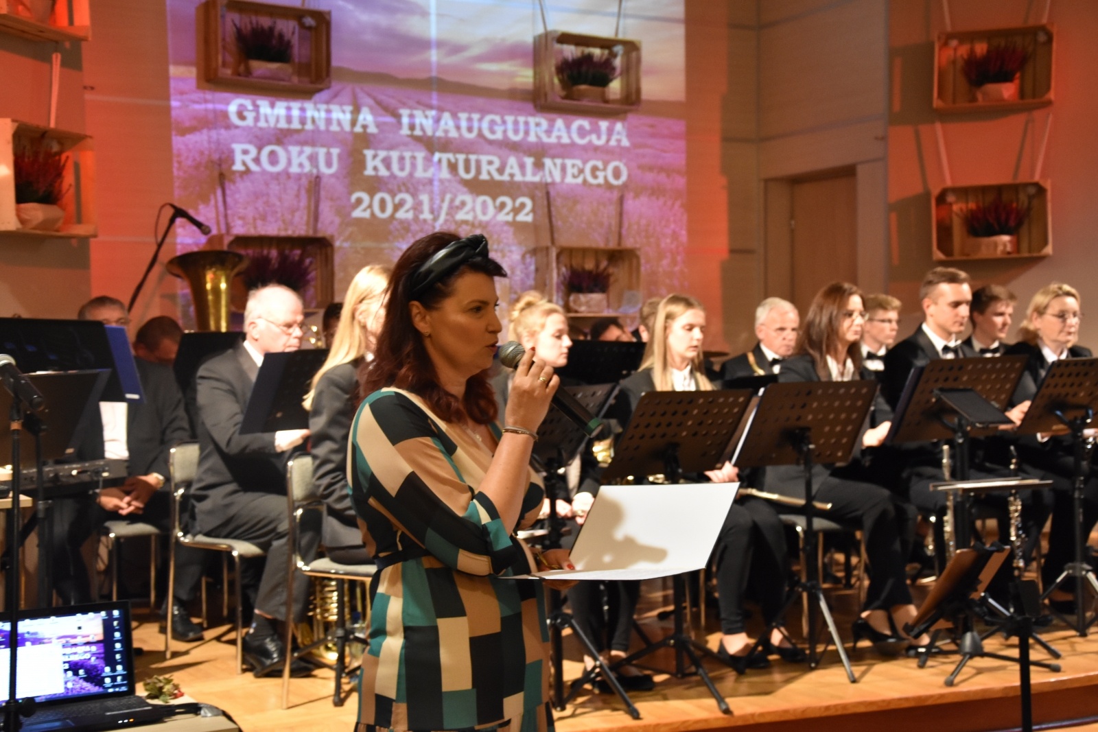 Zdjęcie w galerii na portalu naszraciborz.pl: Gmina Krzyżanowice weszła w nowy rok kulturalny. Wójt wręczył nagrody wiadomości z regionu