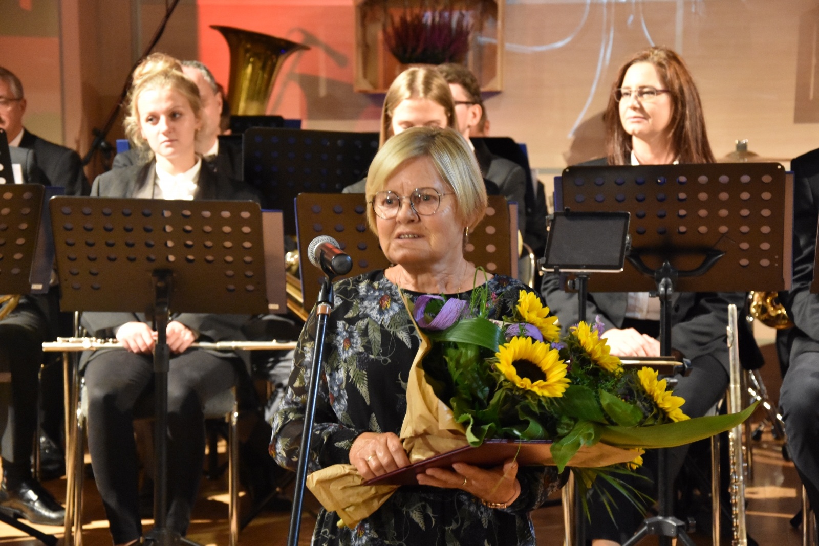 Zdjęcie w galerii na portalu naszraciborz.pl: Gmina Krzyżanowice weszła w nowy rok kulturalny. Wójt wręczył nagrody wiadomości z regionu