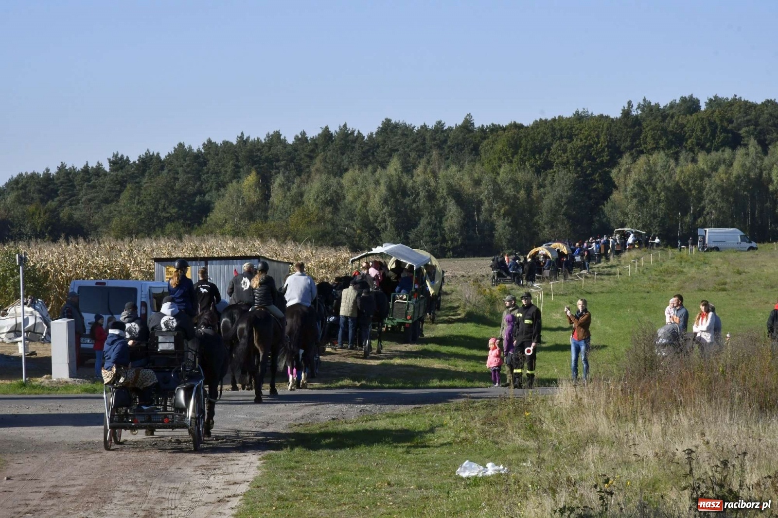 Zdjęcie w galerii na portalu naszraciborz.pl: Kornowacki piknik świętego Huberta [FOTO i WIDEO] wiadomości z regionu