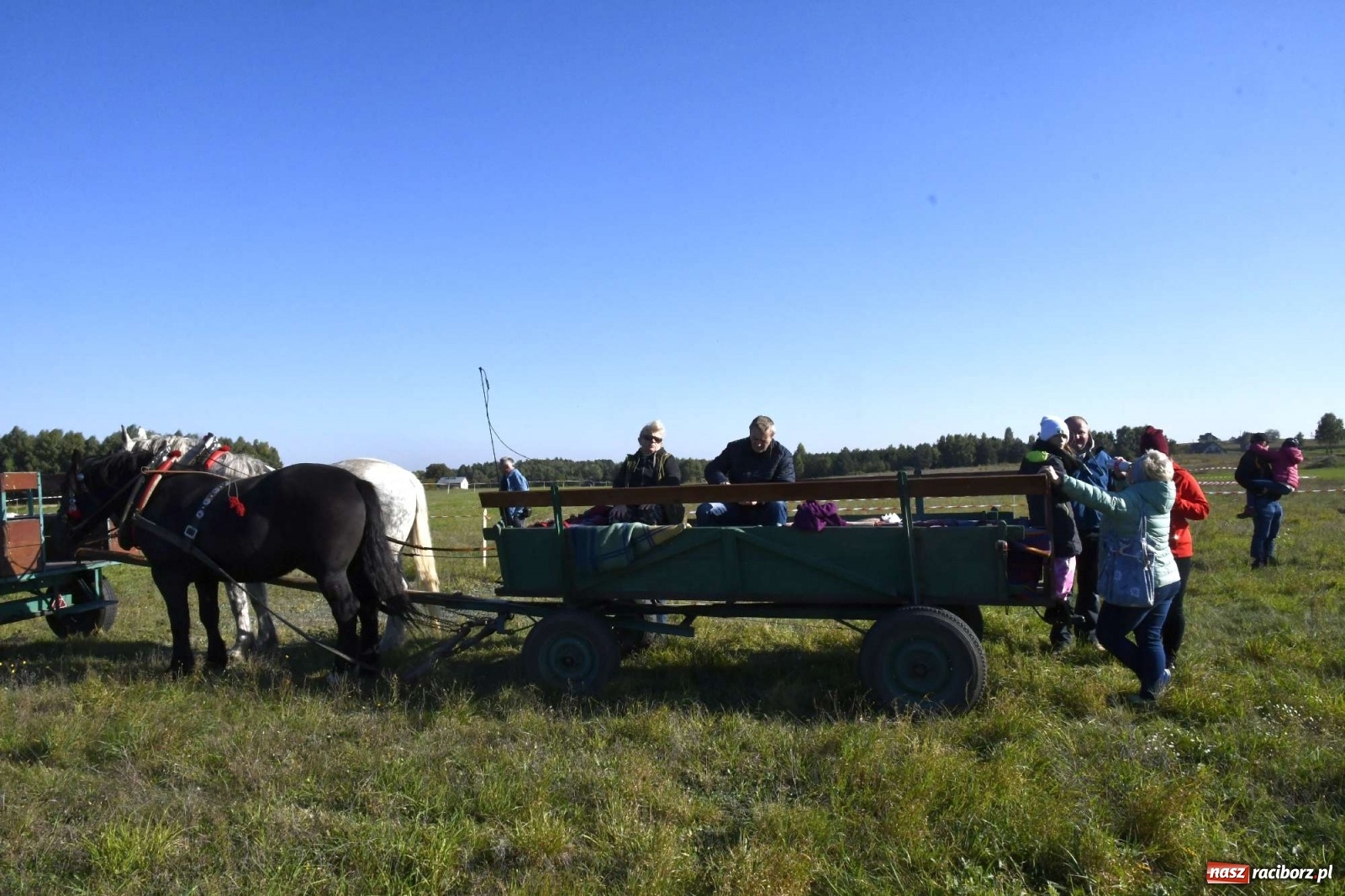 Zdjęcie w galerii na portalu naszraciborz.pl: Kornowacki piknik świętego Huberta [FOTO i WIDEO] wiadomości z regionu