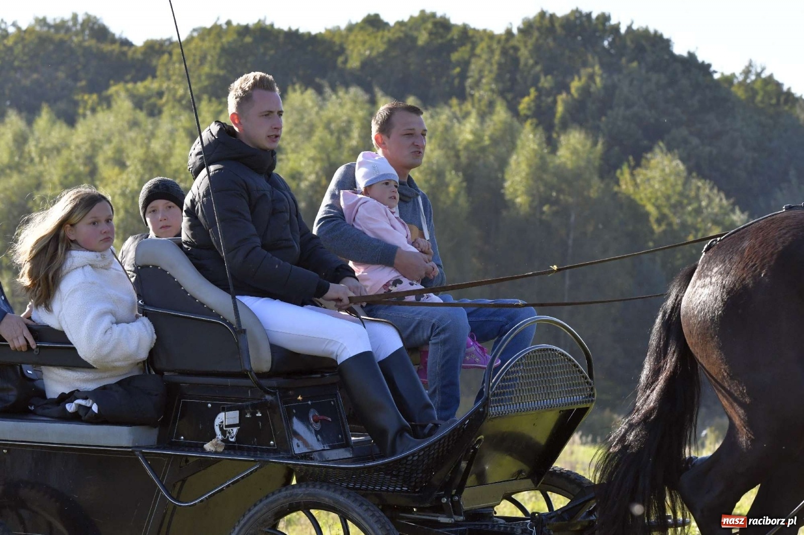 Zdjęcie w galerii na portalu naszraciborz.pl: Kornowacki piknik świętego Huberta [FOTO i WIDEO] wiadomości z regionu