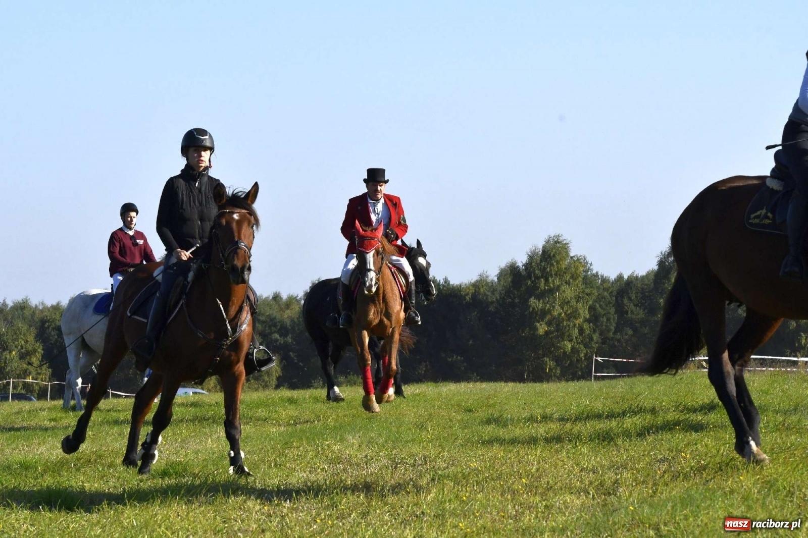 Zdjęcie w galerii na portalu naszraciborz.pl: Kornowacki piknik świętego Huberta [FOTO i WIDEO] wiadomości z regionu