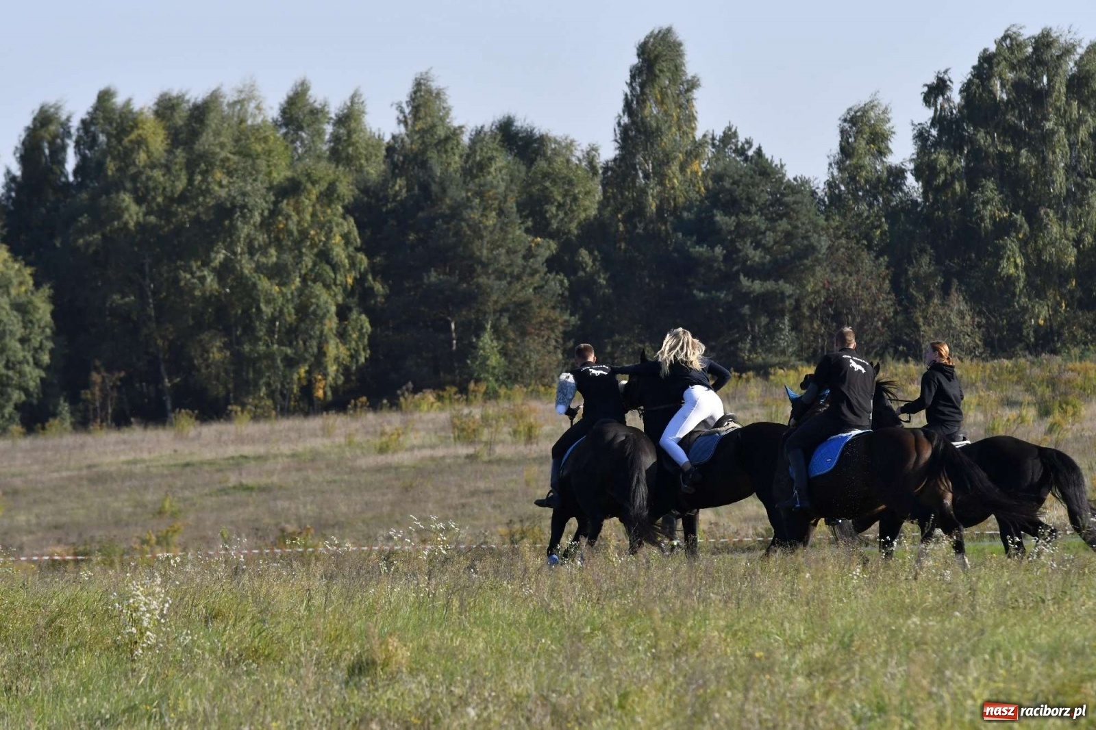 Zdjęcie w galerii na portalu naszraciborz.pl: Kornowacki piknik świętego Huberta [FOTO i WIDEO] wiadomości z regionu