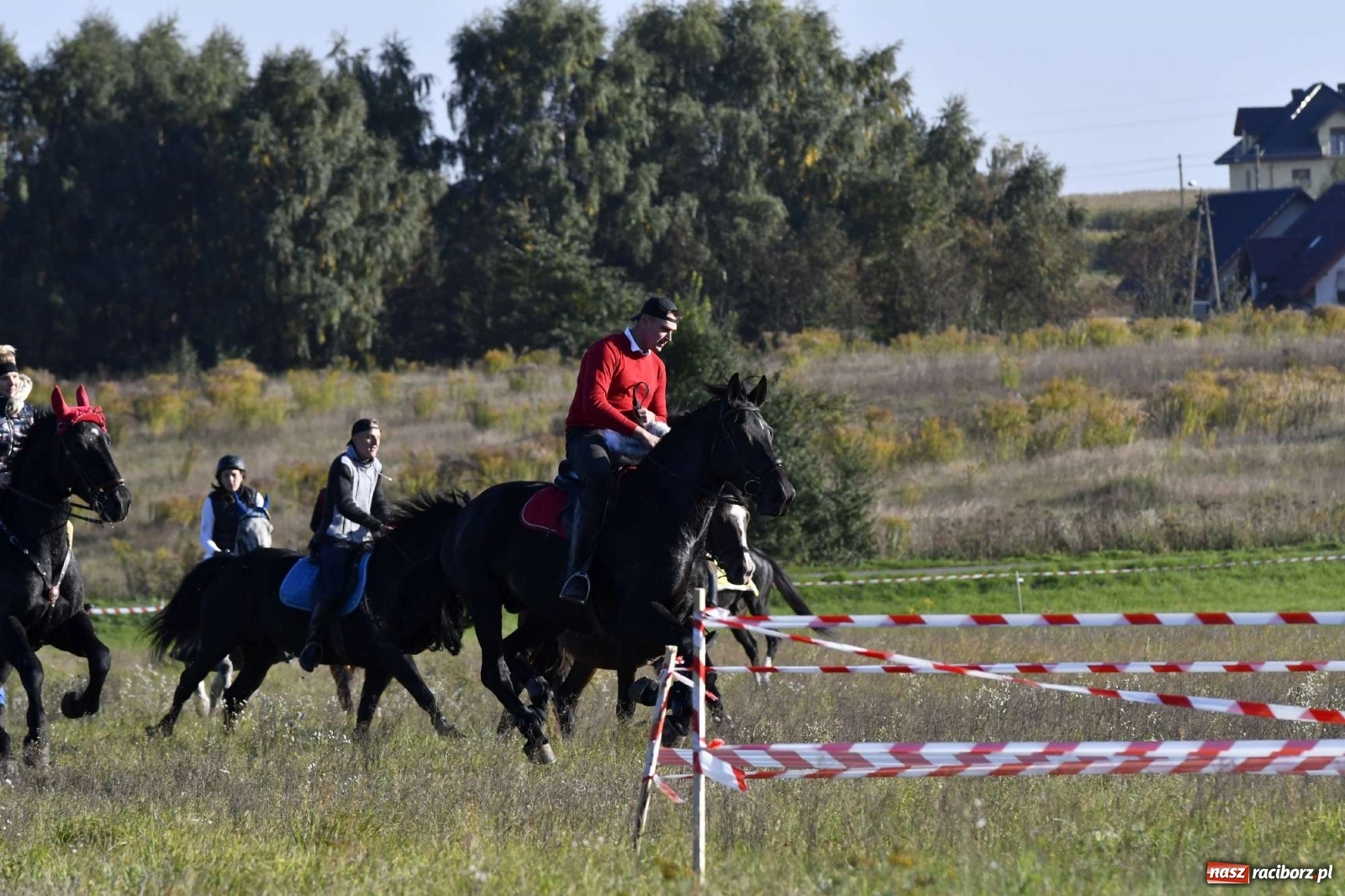 Zdjęcie w galerii na portalu naszraciborz.pl: Kornowacki piknik świętego Huberta [FOTO i WIDEO] wiadomości z regionu