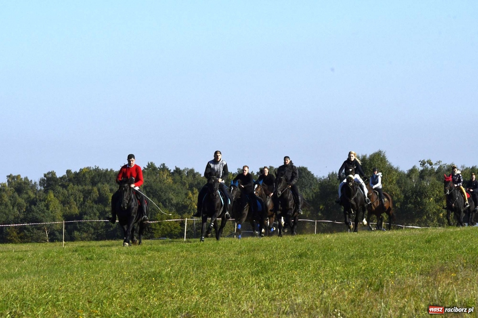 Zdjęcie w galerii na portalu naszraciborz.pl: Kornowacki piknik świętego Huberta [FOTO i WIDEO] wiadomości z regionu