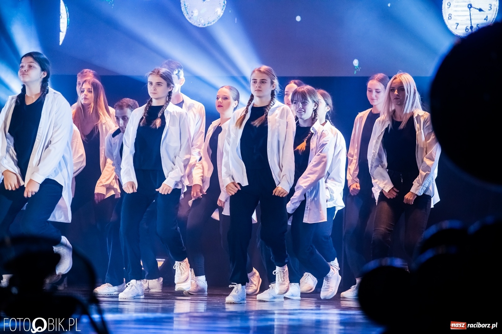 Zdjęcie w galerii na portalu naszraciborz.pl: Jubileuszowa gala zespołu tanecznego Skaza w Raciborskim Centrum Kultury wiadomości z regionu