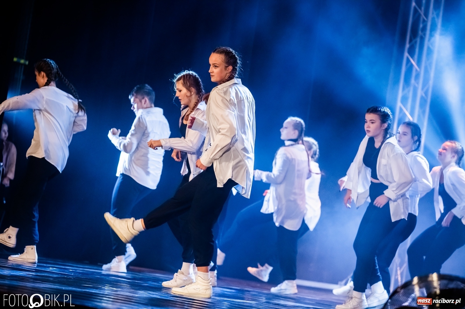 Zdjęcie w galerii na portalu naszraciborz.pl: Jubileuszowa gala zespołu tanecznego Skaza w Raciborskim Centrum Kultury wiadomości z regionu