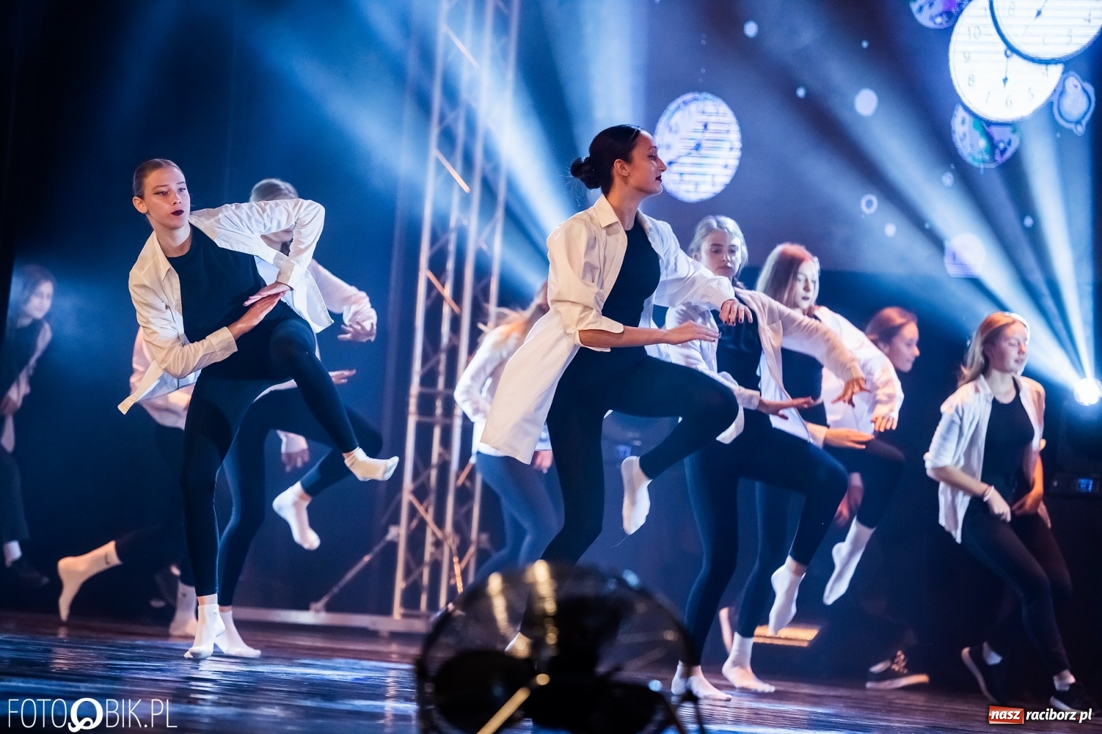 Zdjęcie w galerii na portalu naszraciborz.pl: Jubileuszowa gala zespołu tanecznego Skaza w Raciborskim Centrum Kultury wiadomości z regionu