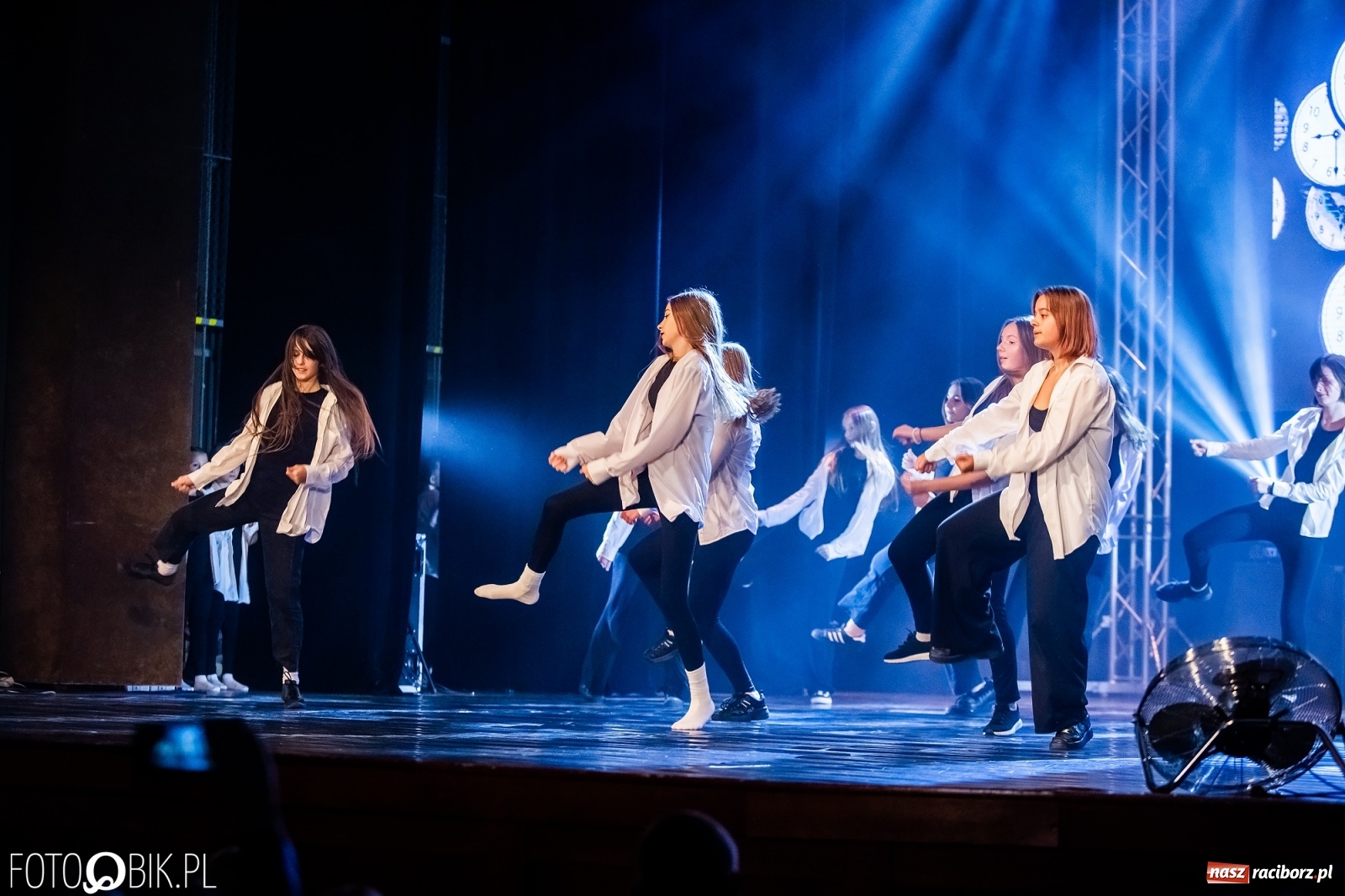Zdjęcie w galerii na portalu naszraciborz.pl: Jubileuszowa gala zespołu tanecznego Skaza w Raciborskim Centrum Kultury wiadomości z regionu