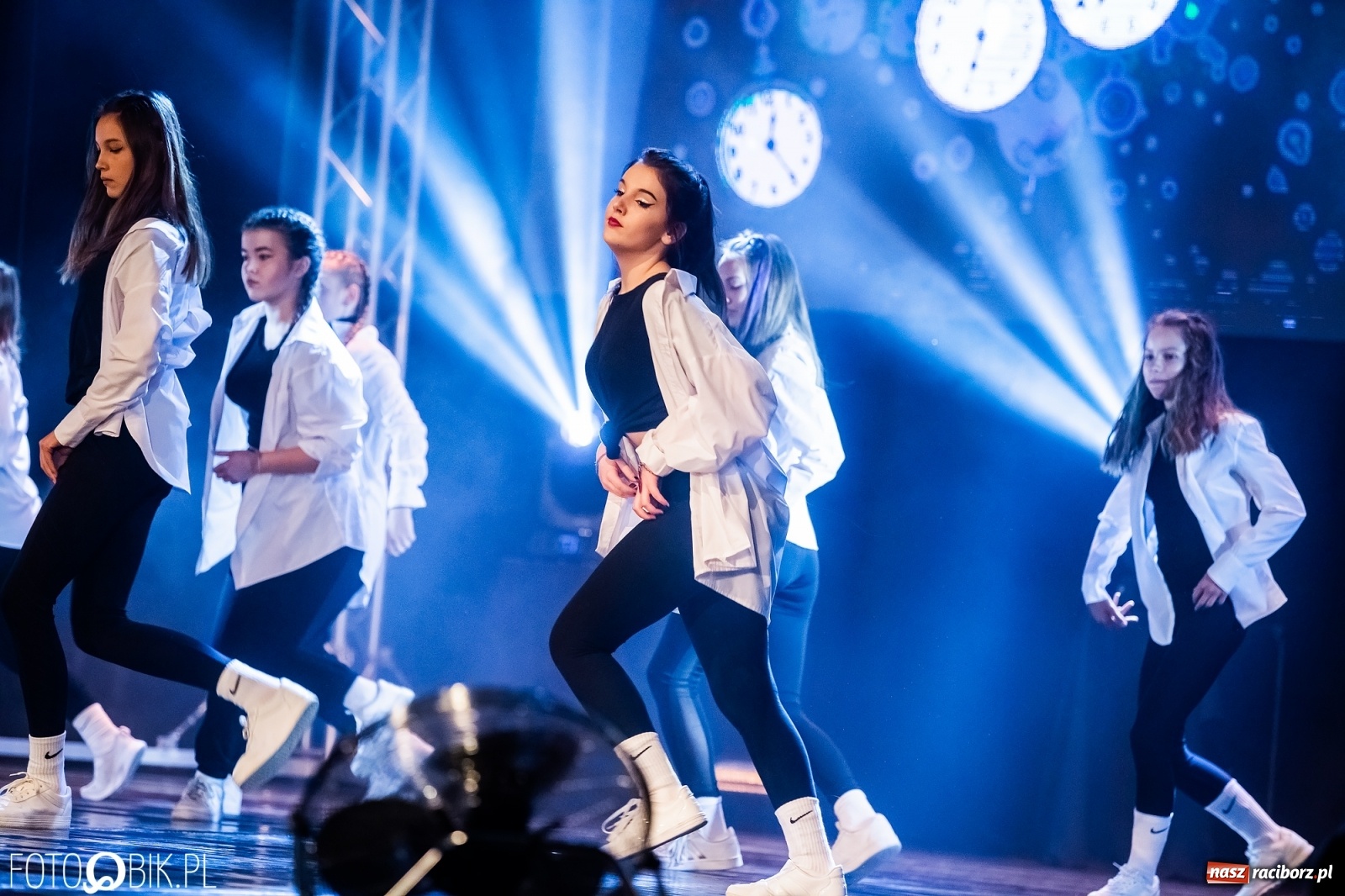 Zdjęcie w galerii na portalu naszraciborz.pl: Jubileuszowa gala zespołu tanecznego Skaza w Raciborskim Centrum Kultury wiadomości z regionu