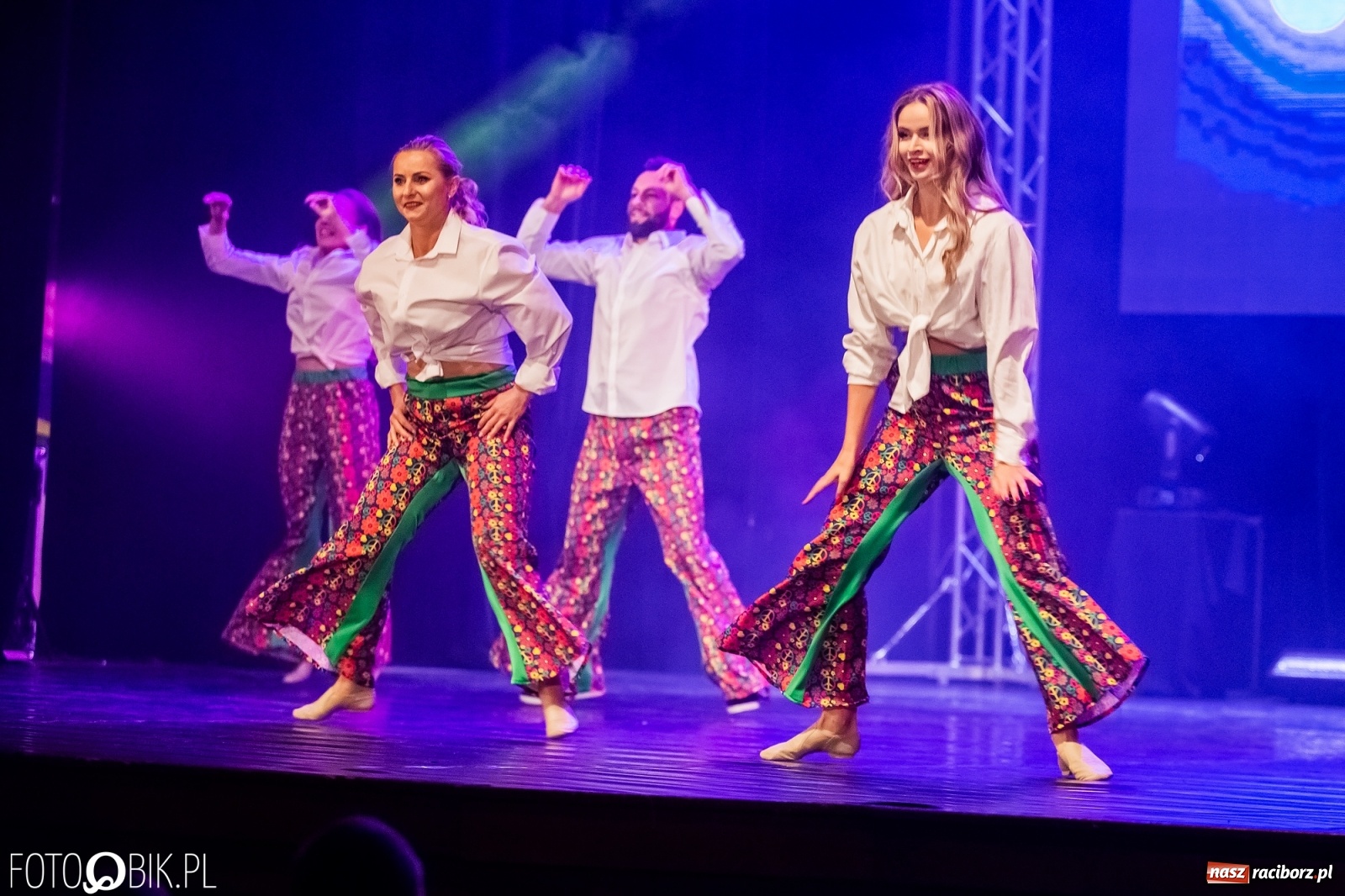Zdjęcie w galerii na portalu naszraciborz.pl: Jubileuszowa gala zespołu tanecznego Skaza w Raciborskim Centrum Kultury wiadomości z regionu