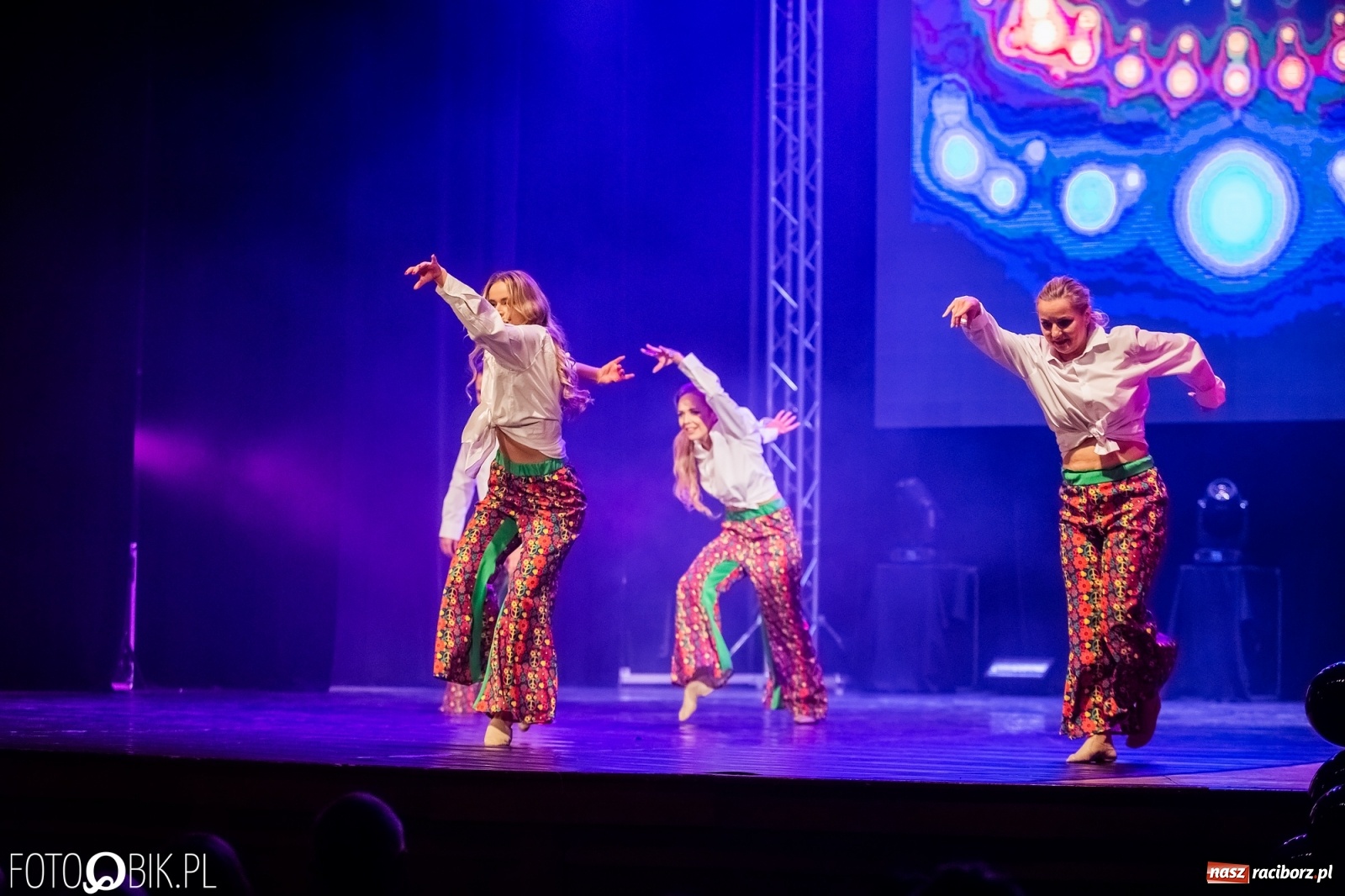 Zdjęcie w galerii na portalu naszraciborz.pl: Jubileuszowa gala zespołu tanecznego Skaza w Raciborskim Centrum Kultury wiadomości z regionu