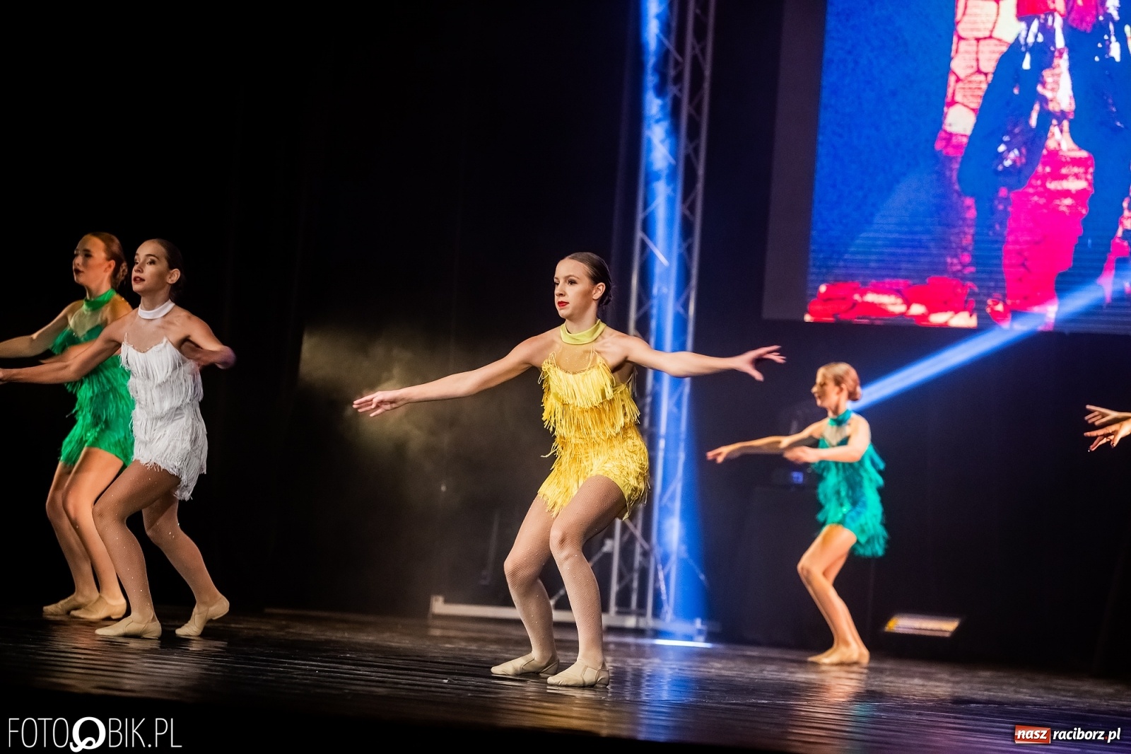 Zdjęcie w galerii na portalu naszraciborz.pl: Jubileuszowa gala zespołu tanecznego Skaza w Raciborskim Centrum Kultury wiadomości z regionu