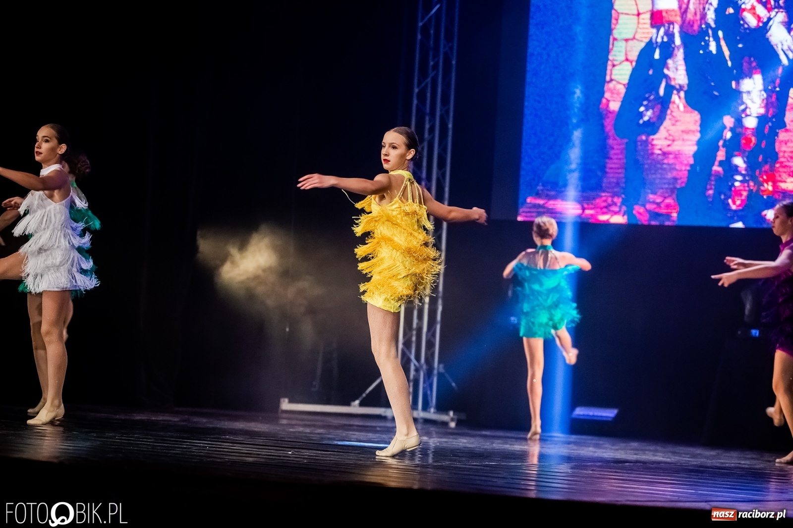 Zdjęcie w galerii na portalu naszraciborz.pl: Jubileuszowa gala zespołu tanecznego Skaza w Raciborskim Centrum Kultury wiadomości z regionu