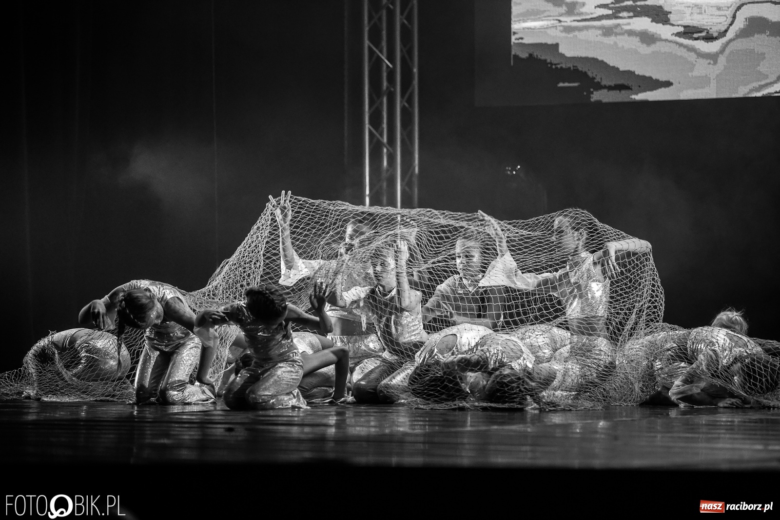 Zdjęcie w galerii na portalu naszraciborz.pl: Jubileuszowa gala zespołu tanecznego Skaza w Raciborskim Centrum Kultury wiadomości z regionu