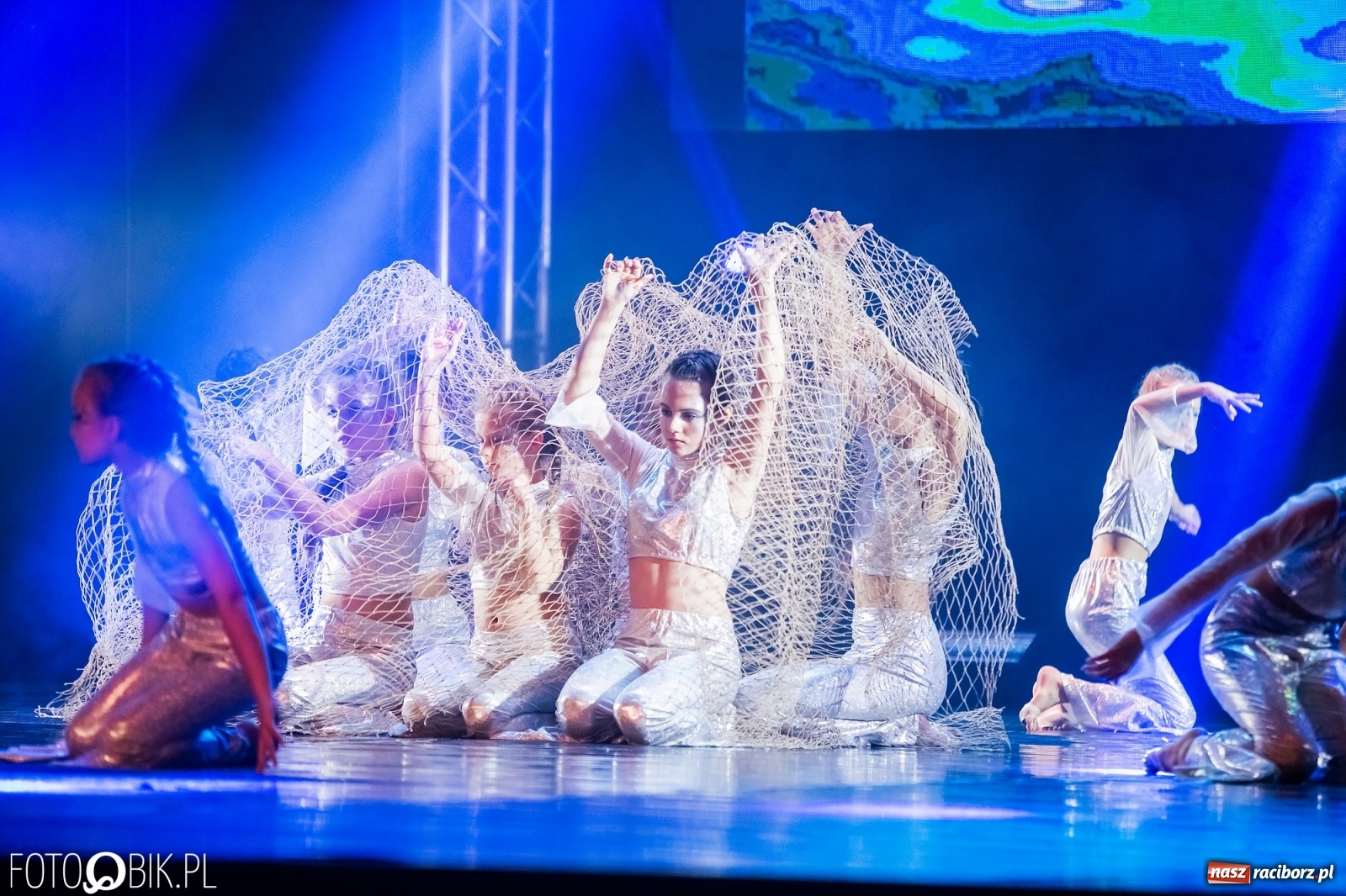 Zdjęcie w galerii na portalu naszraciborz.pl: Jubileuszowa gala zespołu tanecznego Skaza w Raciborskim Centrum Kultury wiadomości z regionu