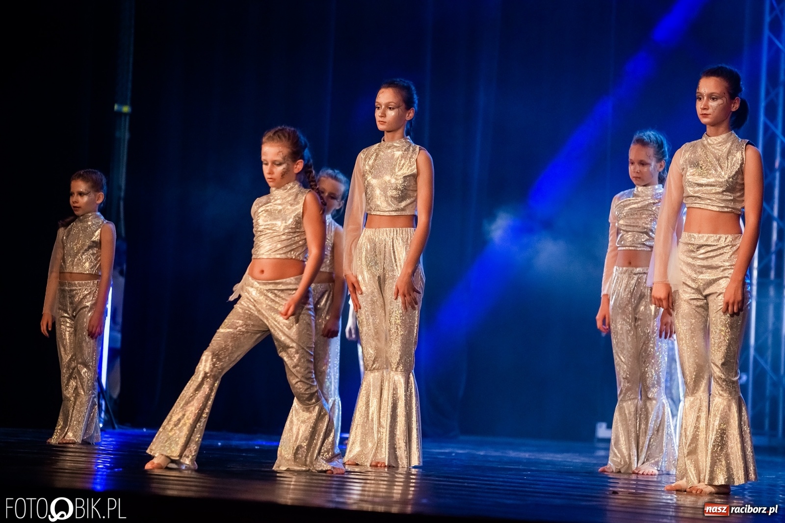 Zdjęcie w galerii na portalu naszraciborz.pl: Jubileuszowa gala zespołu tanecznego Skaza w Raciborskim Centrum Kultury wiadomości z regionu
