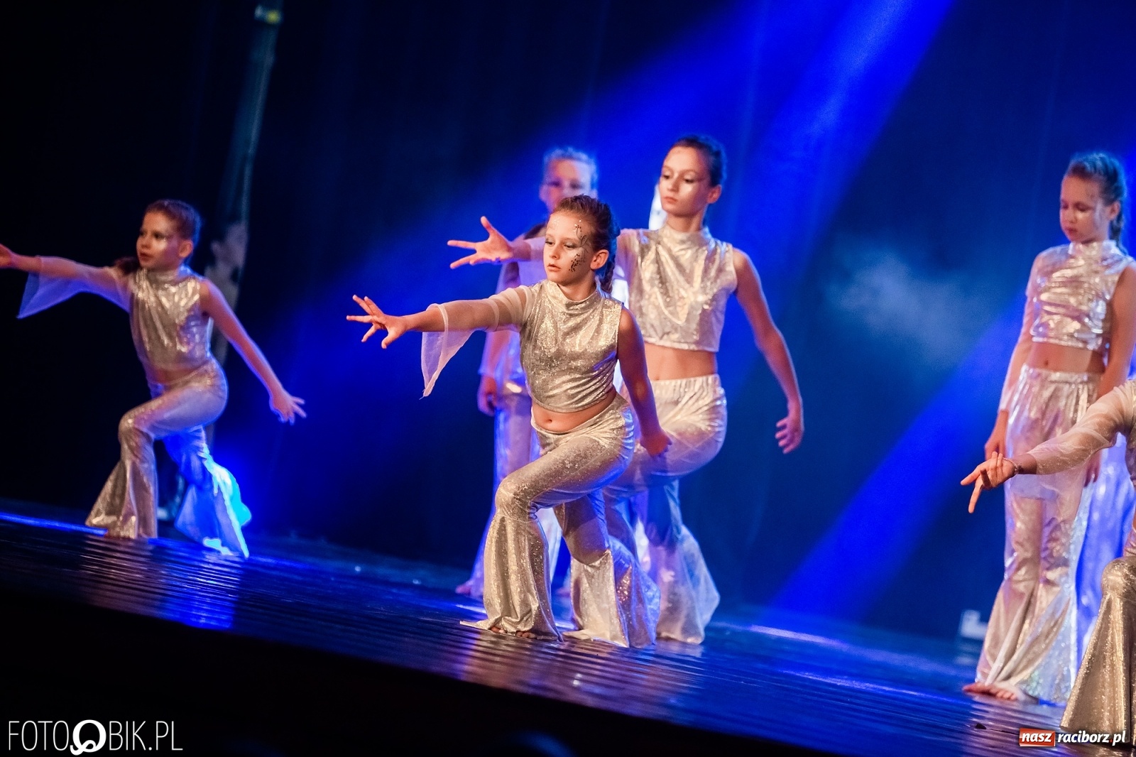 Zdjęcie w galerii na portalu naszraciborz.pl: Jubileuszowa gala zespołu tanecznego Skaza w Raciborskim Centrum Kultury wiadomości z regionu