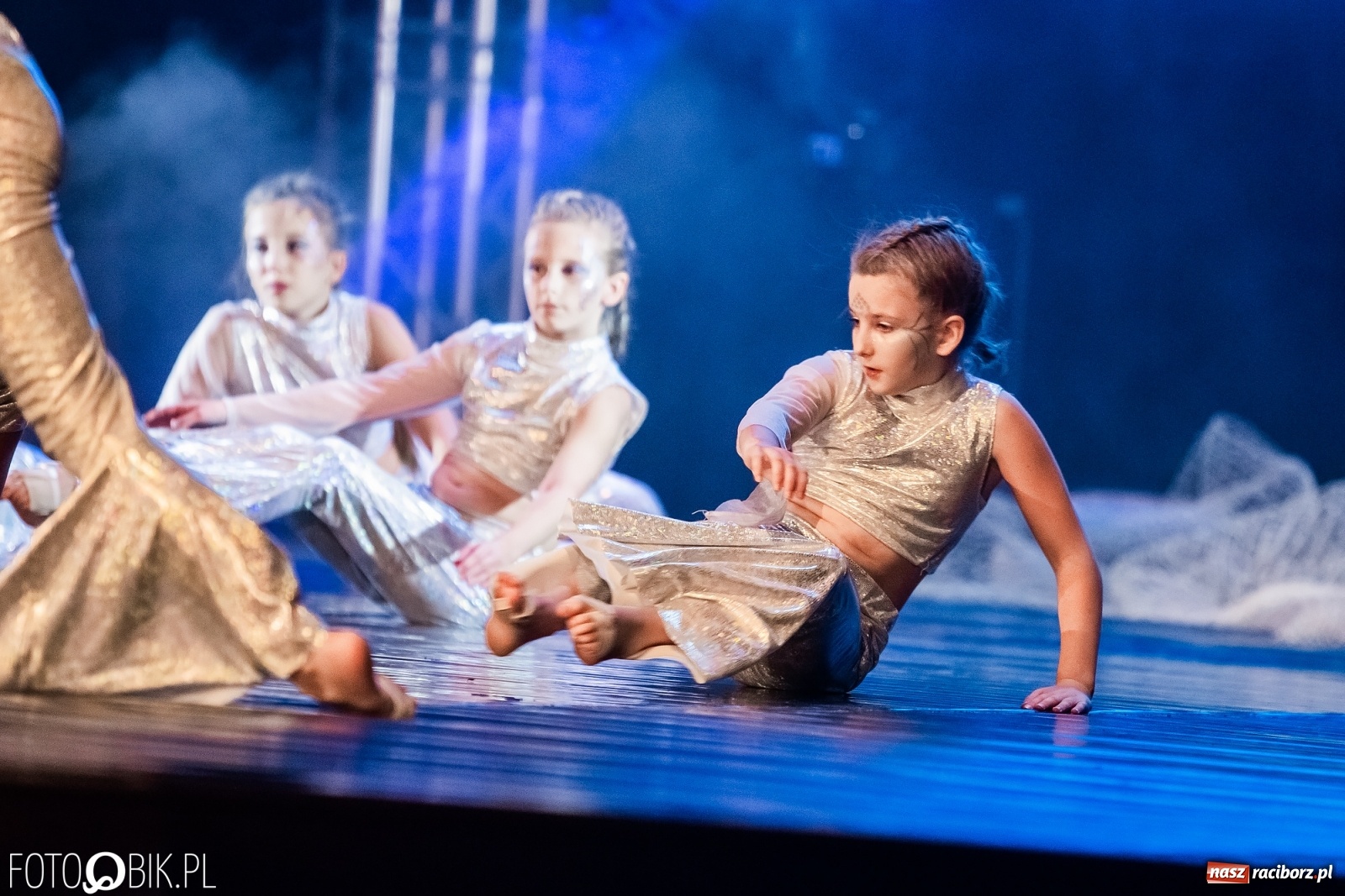 Zdjęcie w galerii na portalu naszraciborz.pl: Jubileuszowa gala zespołu tanecznego Skaza w Raciborskim Centrum Kultury wiadomości z regionu
