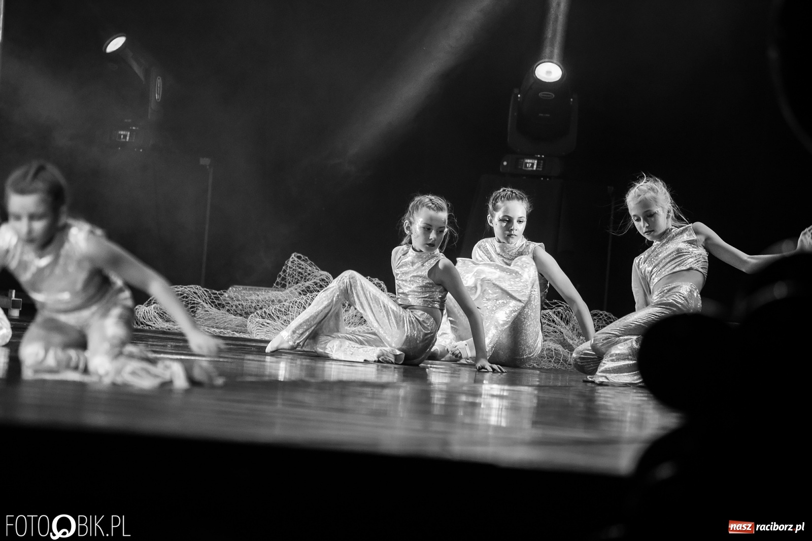 Zdjęcie w galerii na portalu naszraciborz.pl: Jubileuszowa gala zespołu tanecznego Skaza w Raciborskim Centrum Kultury wiadomości z regionu