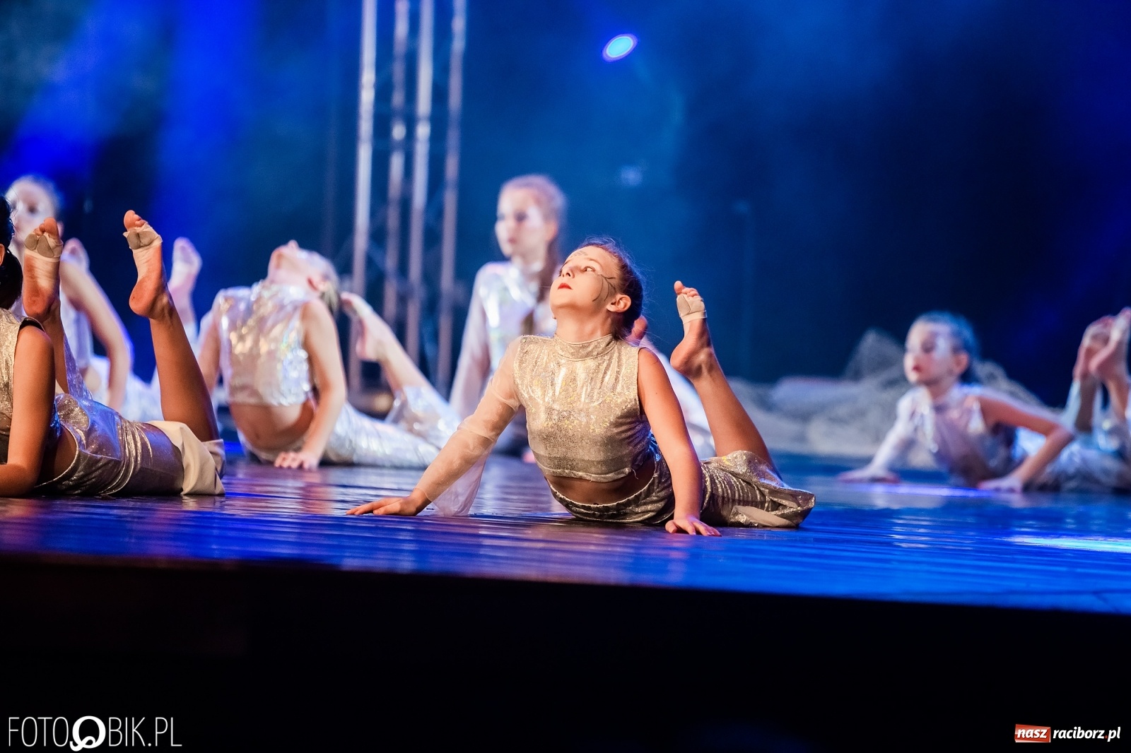 Zdjęcie w galerii na portalu naszraciborz.pl: Jubileuszowa gala zespołu tanecznego Skaza w Raciborskim Centrum Kultury wiadomości z regionu