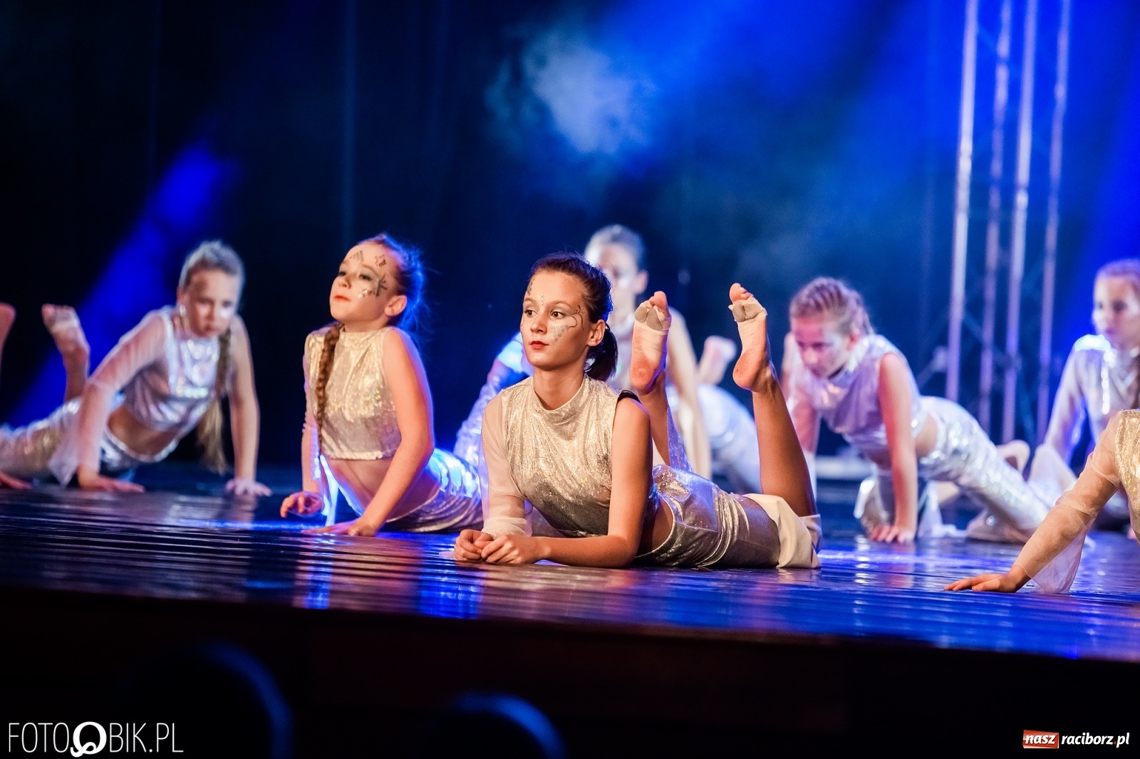 Zdjęcie w galerii na portalu naszraciborz.pl: Jubileuszowa gala zespołu tanecznego Skaza w Raciborskim Centrum Kultury wiadomości z regionu